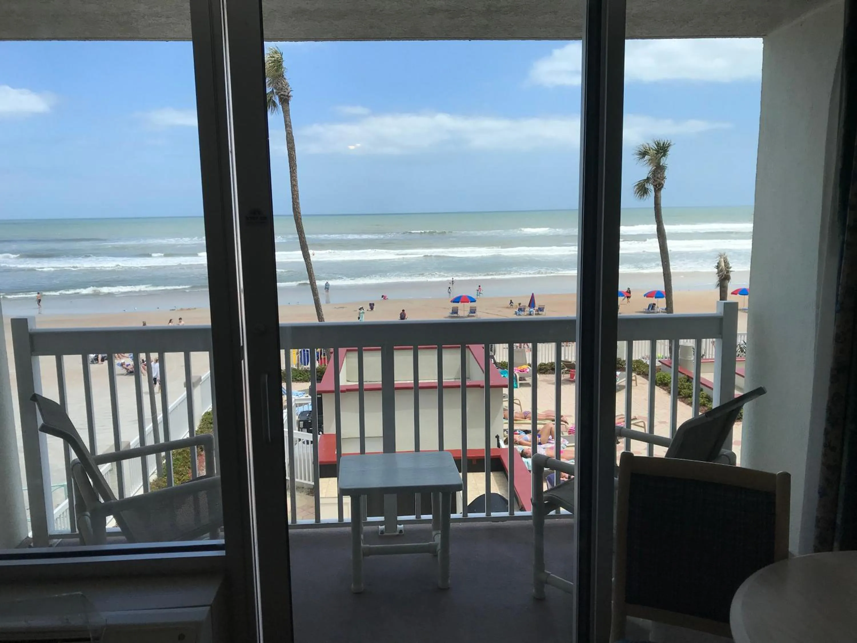 Patio in Direct oceanfront, fantastic ocean view, separate bedroom ! - Pools open !
