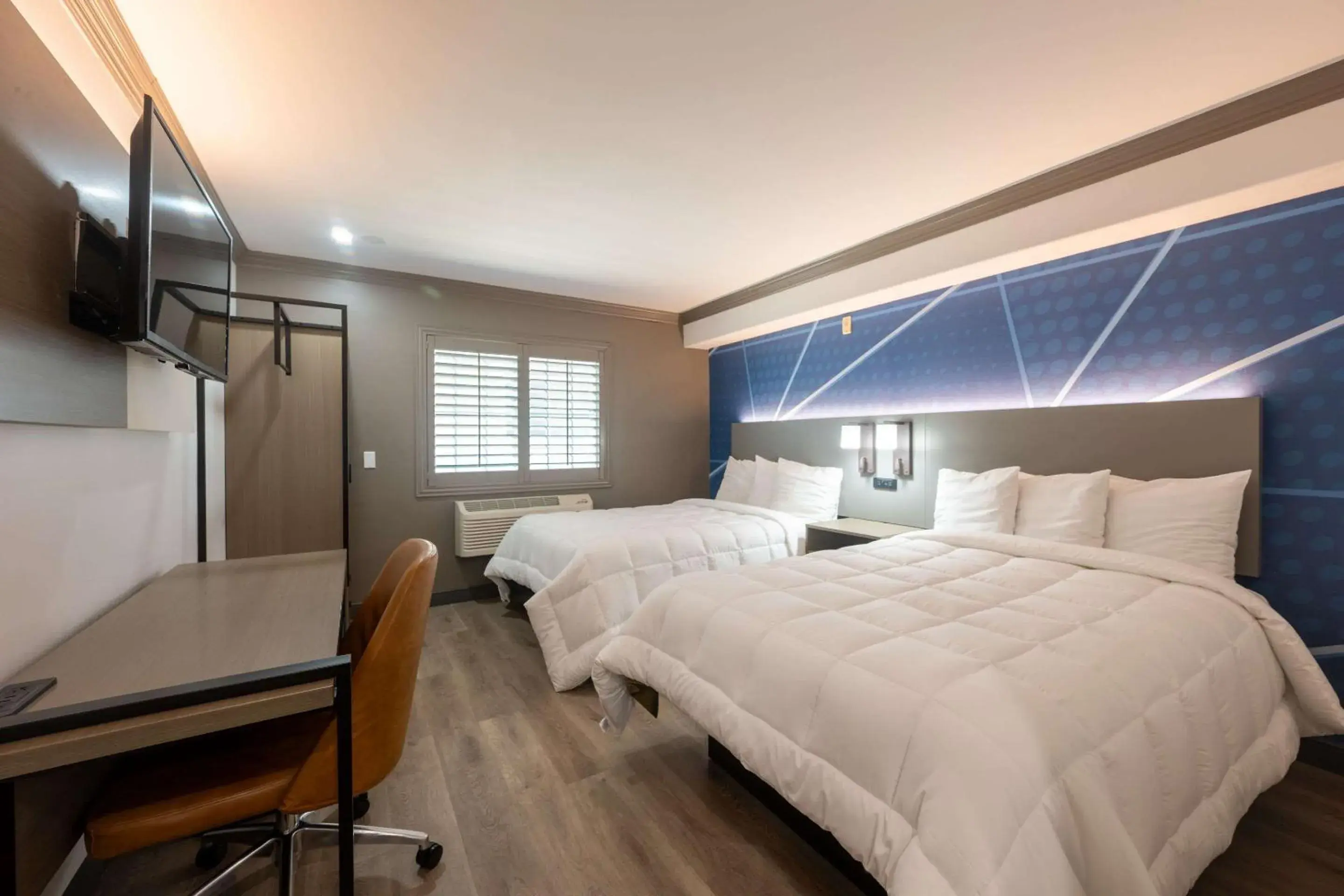 Bedroom, Bed in Torrance Inn LAX Airport Area Bedroom, Bed in Torrance Inn LAX Airport Area