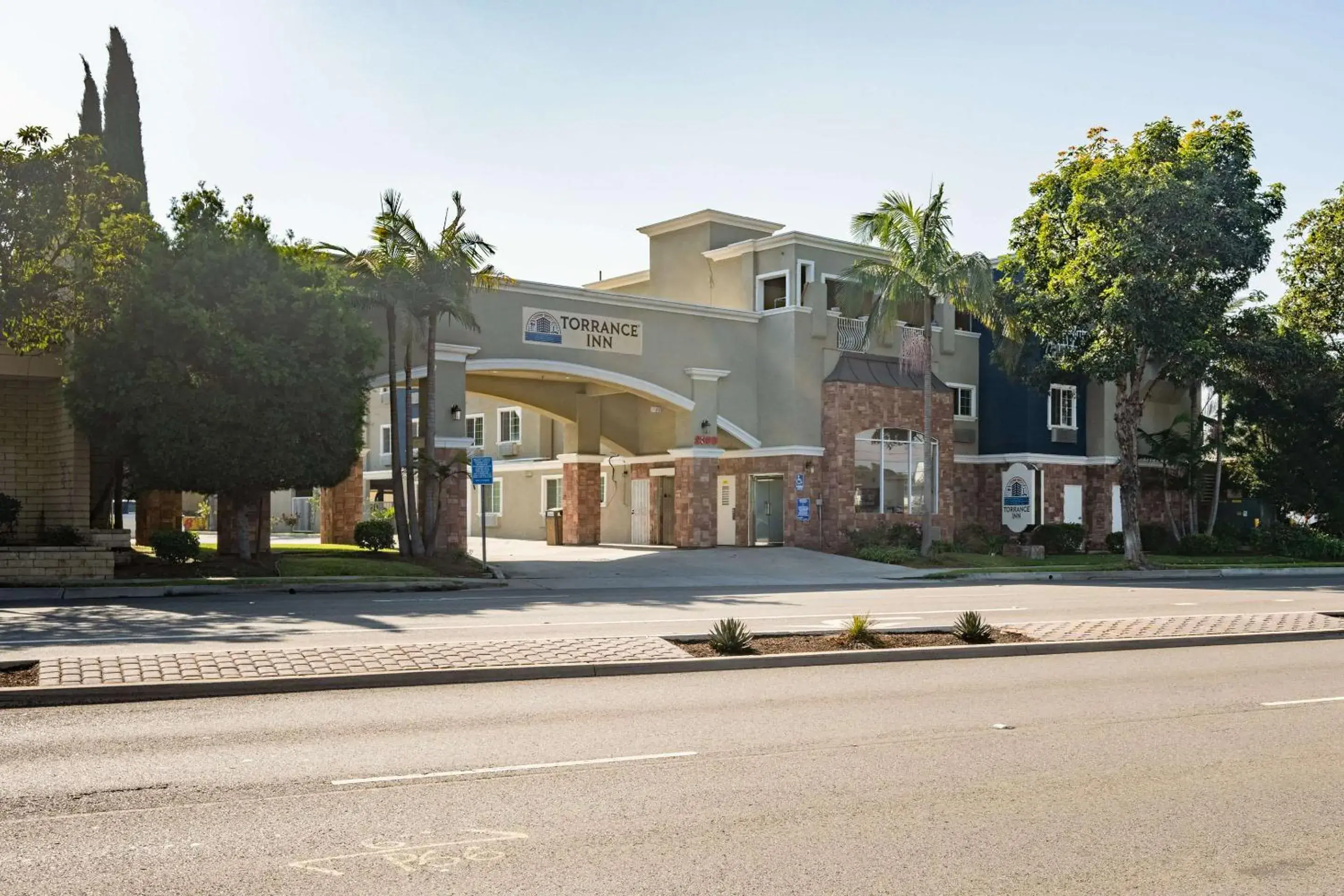 Property building in Torrance Inn LAX Airport Area Property building in Torrance Inn LAX Airport Area
