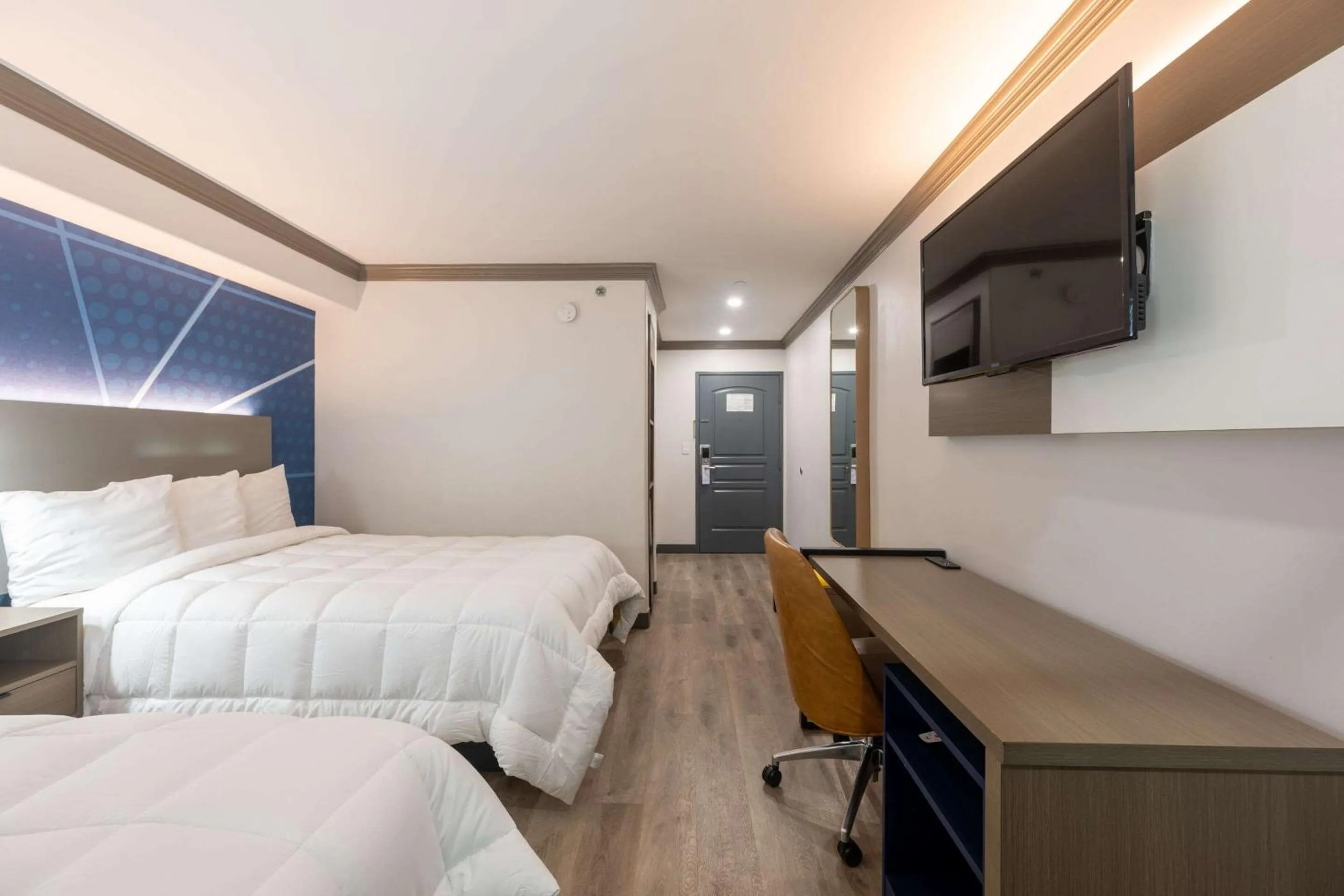 Bedroom, Bed in Torrance Inn LAX Airport Area