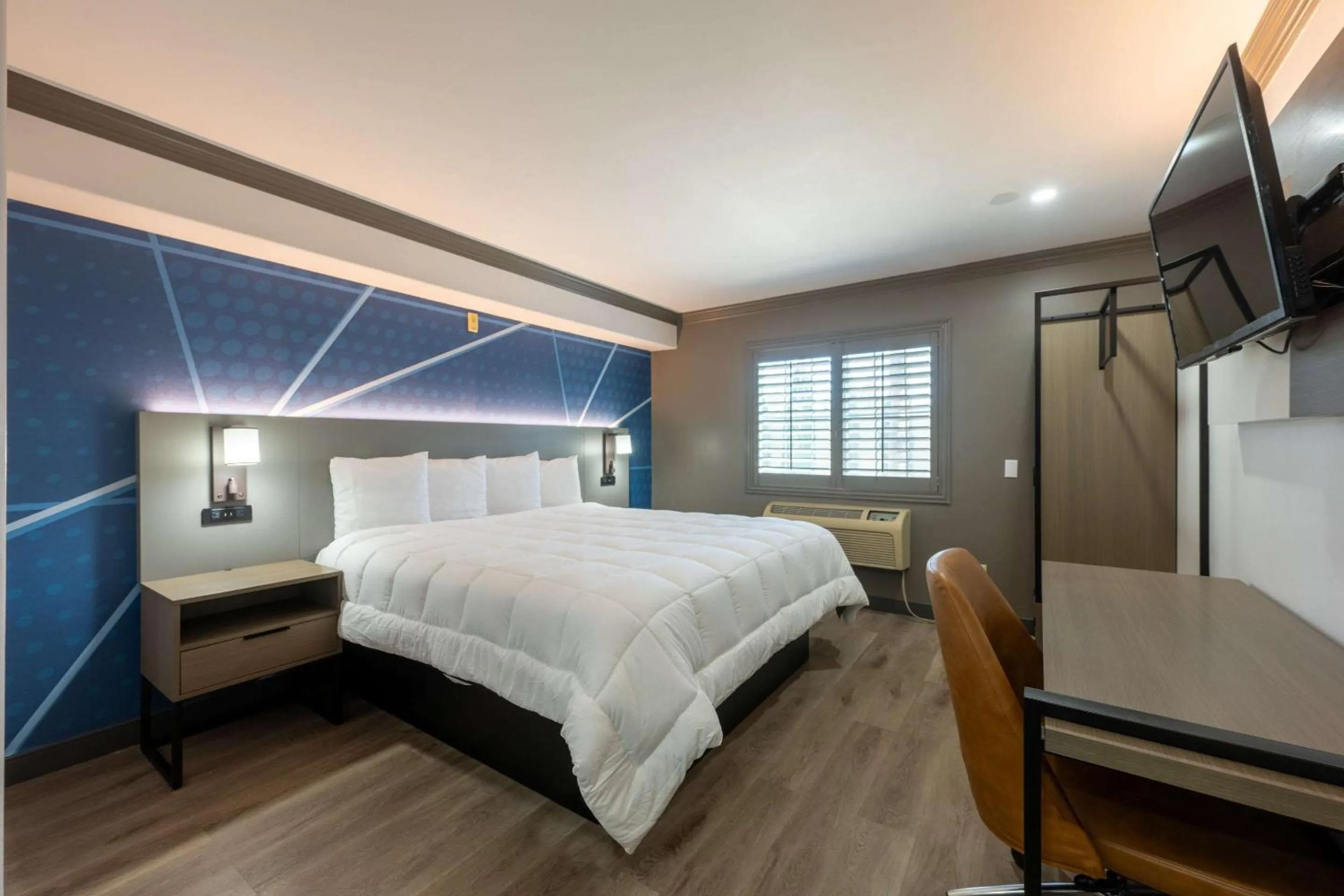 Bedroom, Bed in Torrance Inn LAX Airport Area