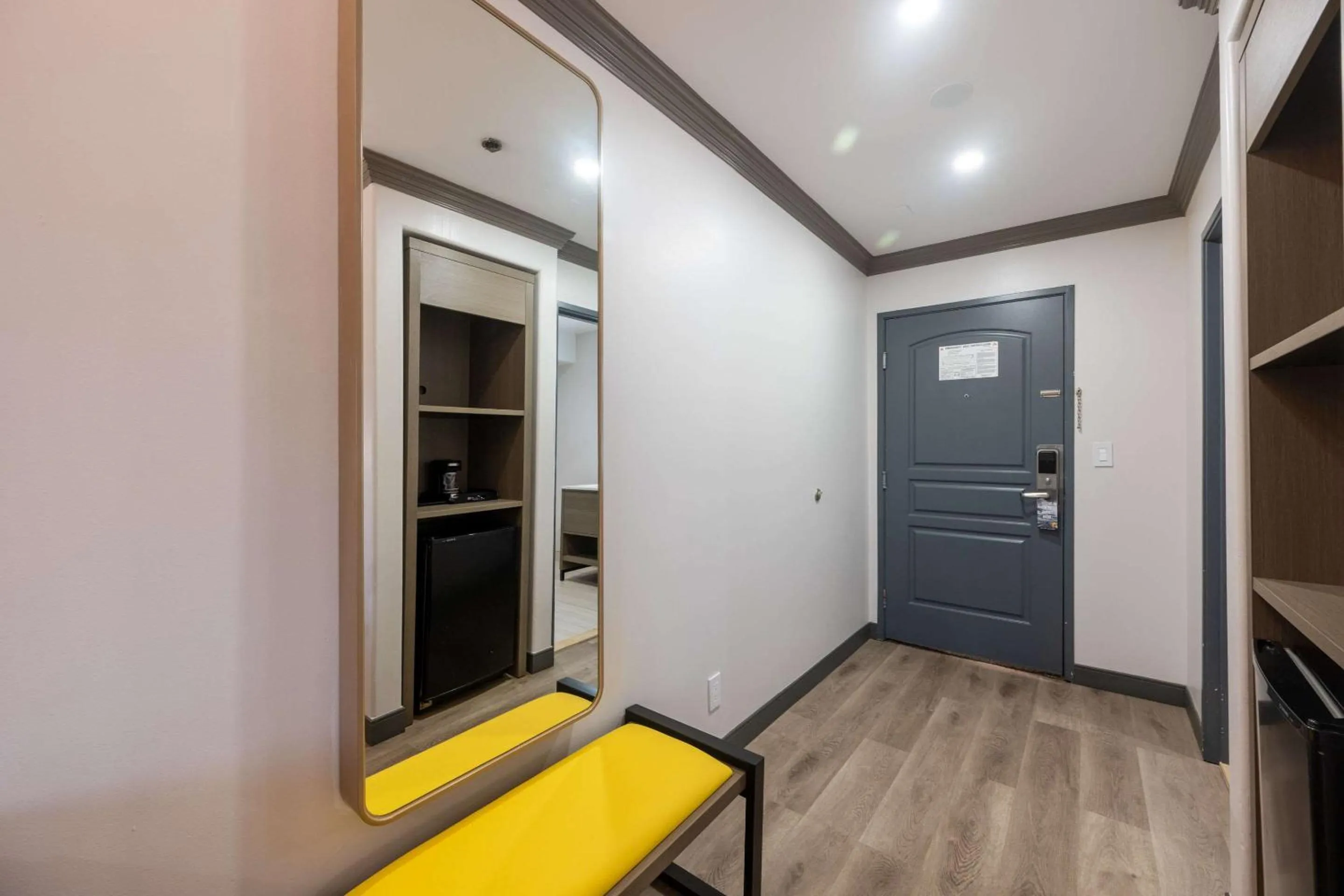 Bedroom in Torrance Inn LAX Airport Area