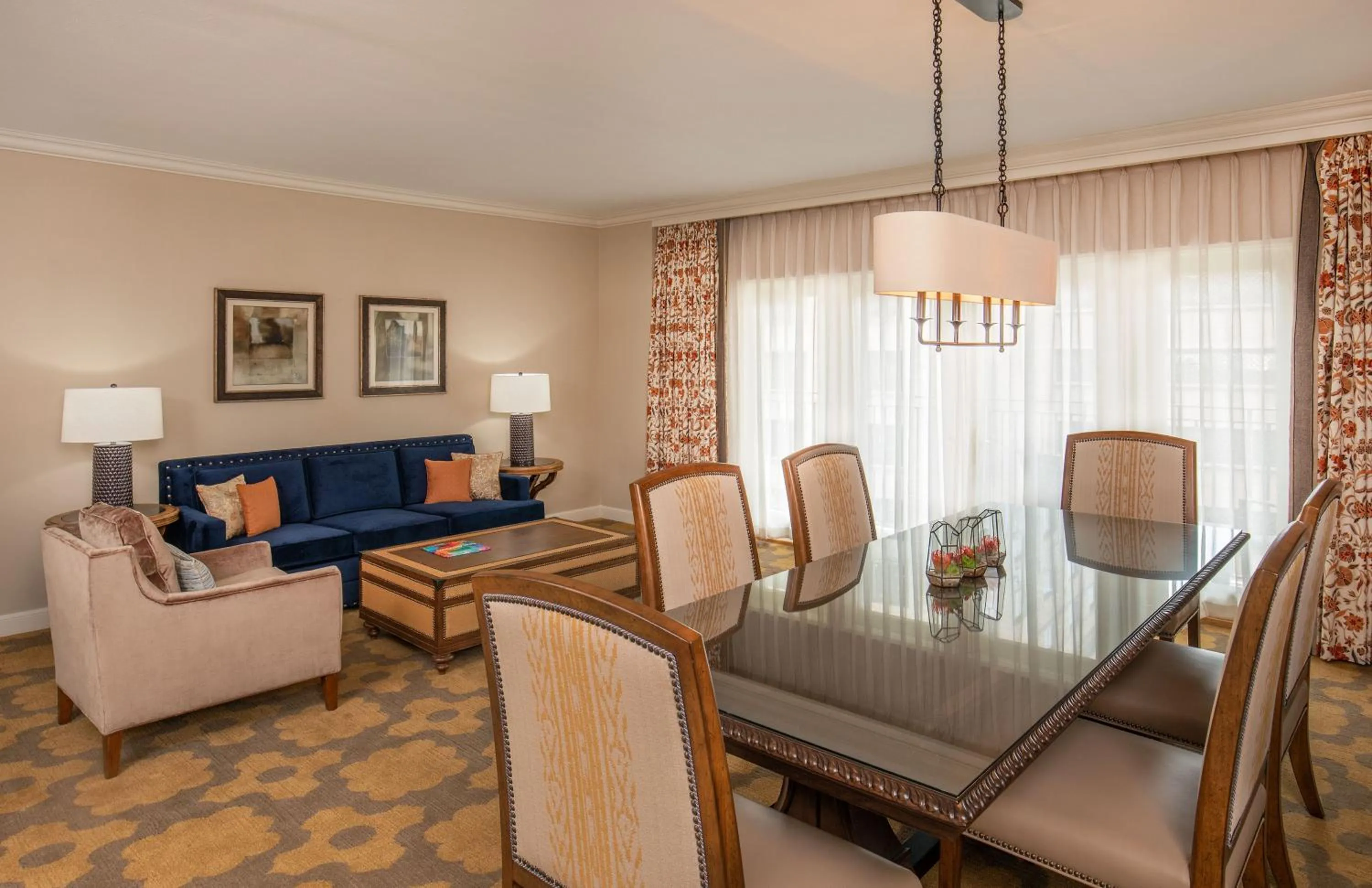 Seating area in The Westin Riverwalk, San Antonio