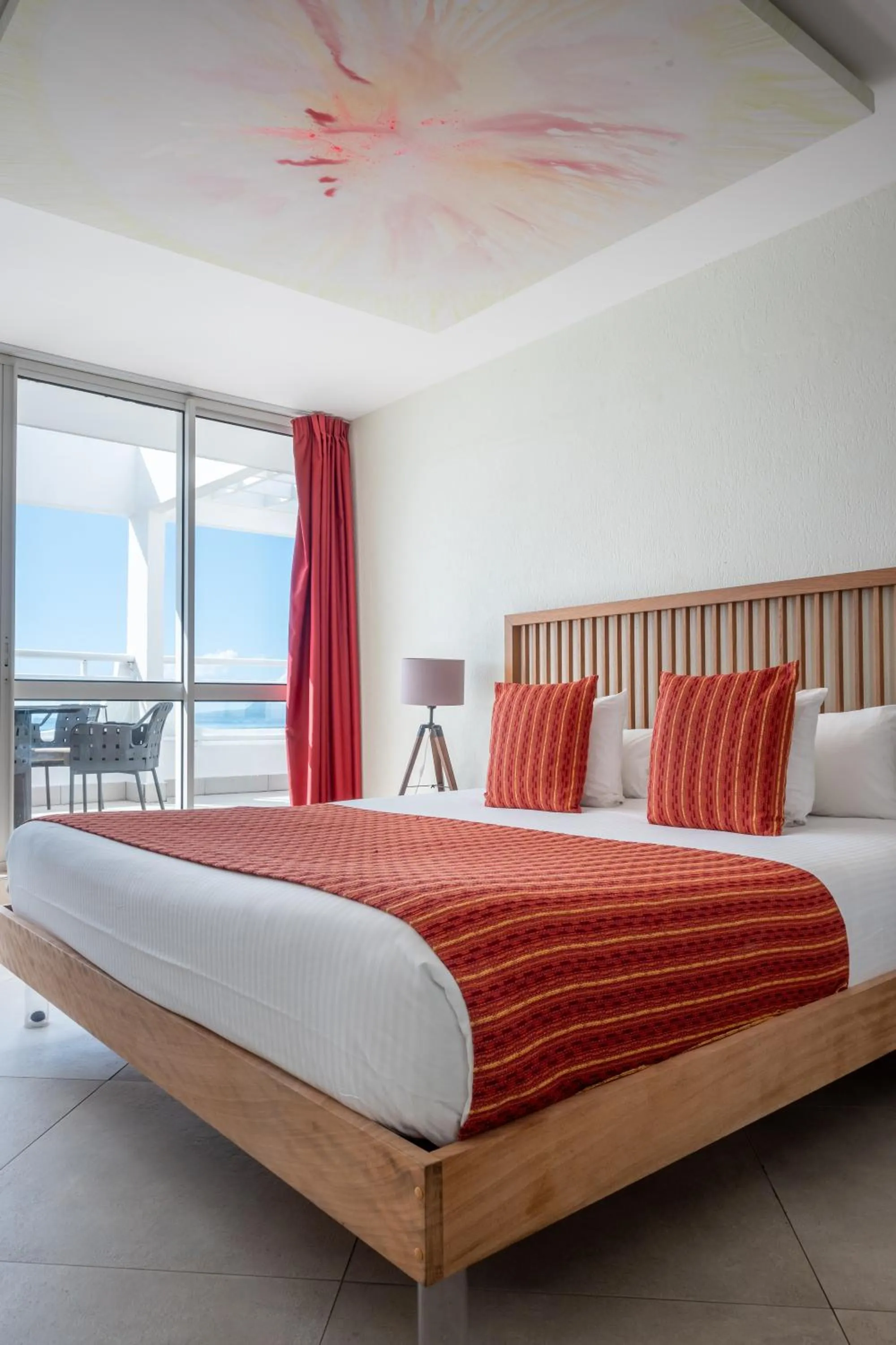 Bedroom, Bed in Hotel Arawak Beach Resort