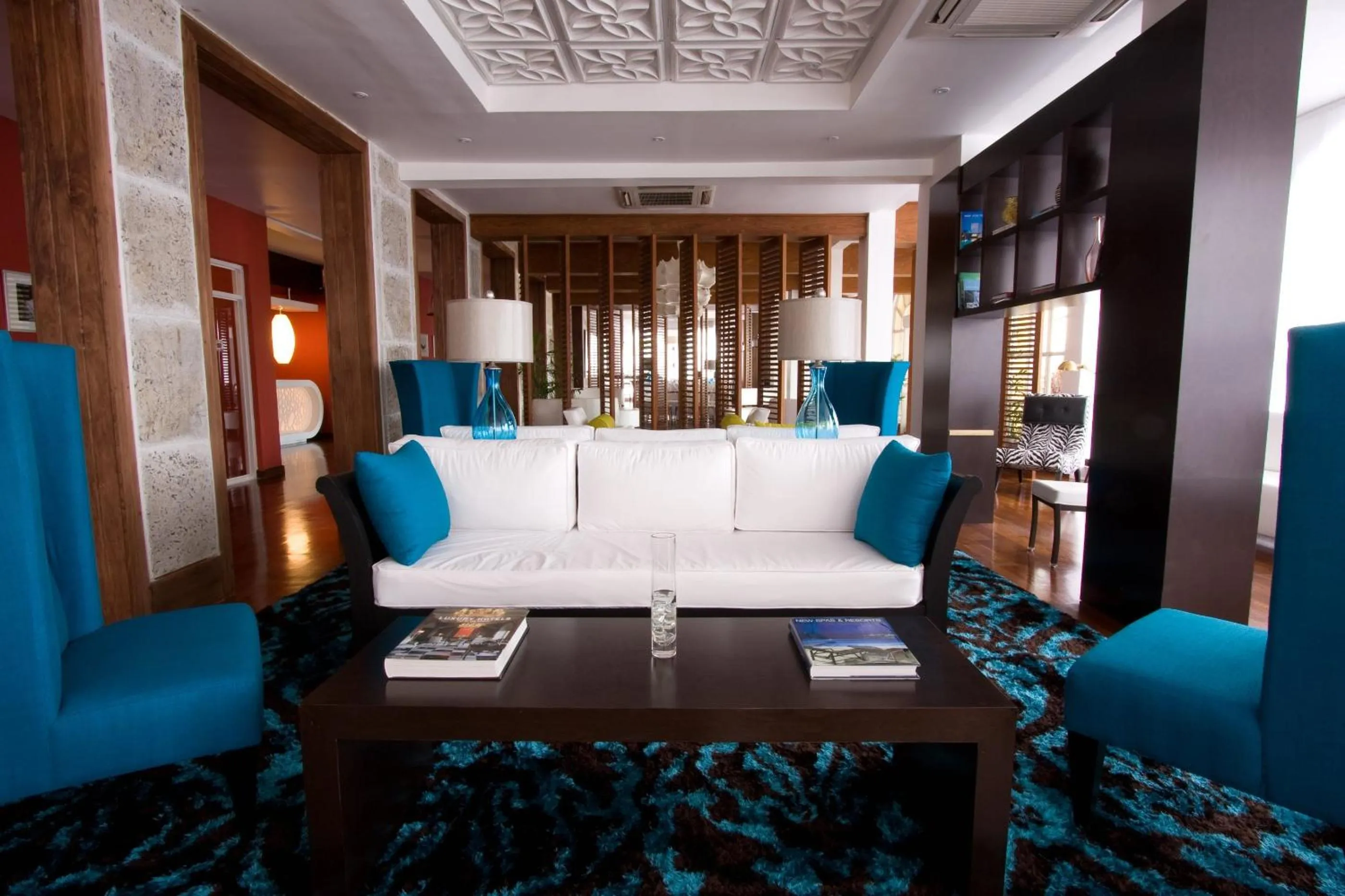 Living room, Bed in S Hotel Kingston