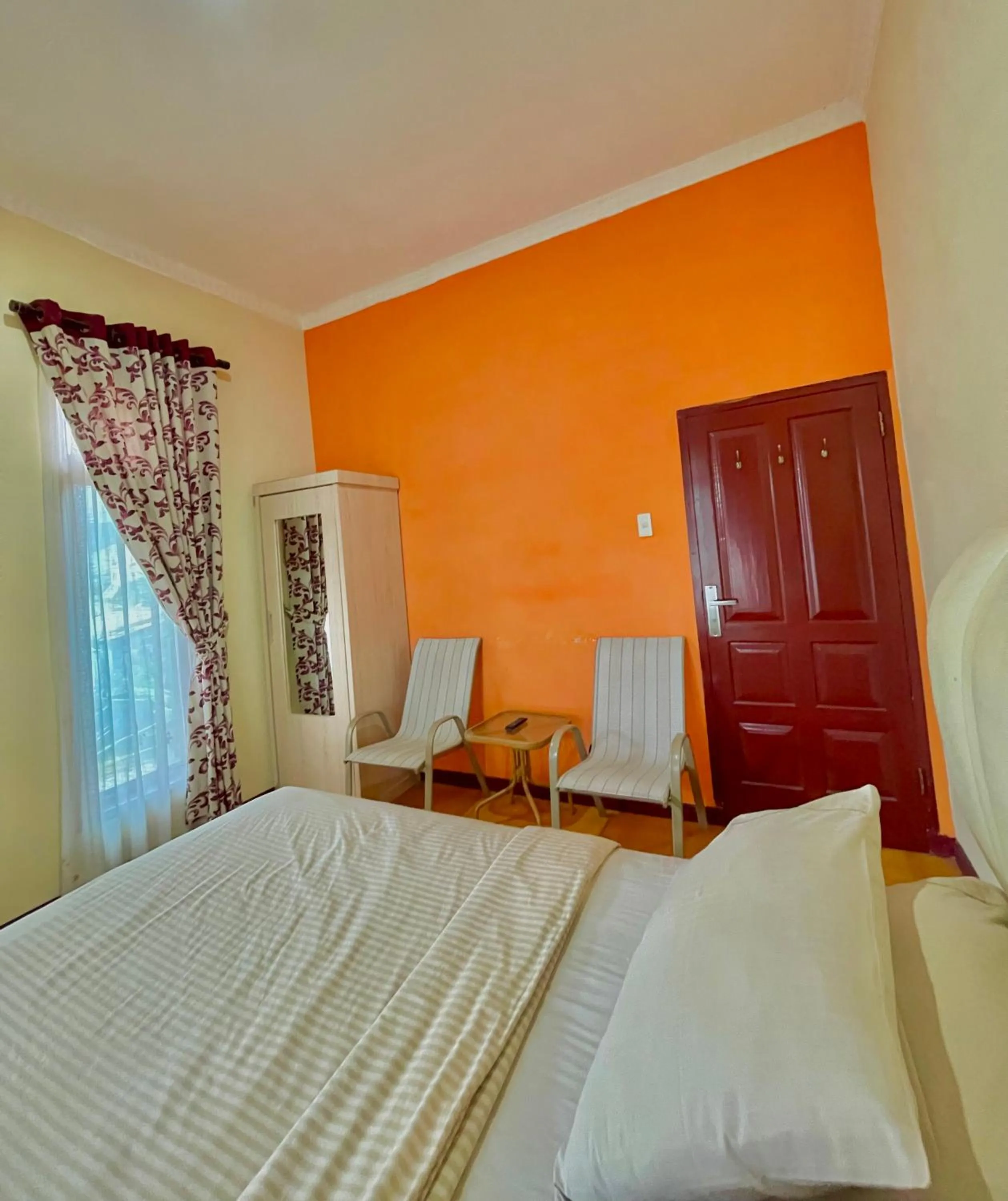 Bedroom, Bed in Sapo Karo Rest House