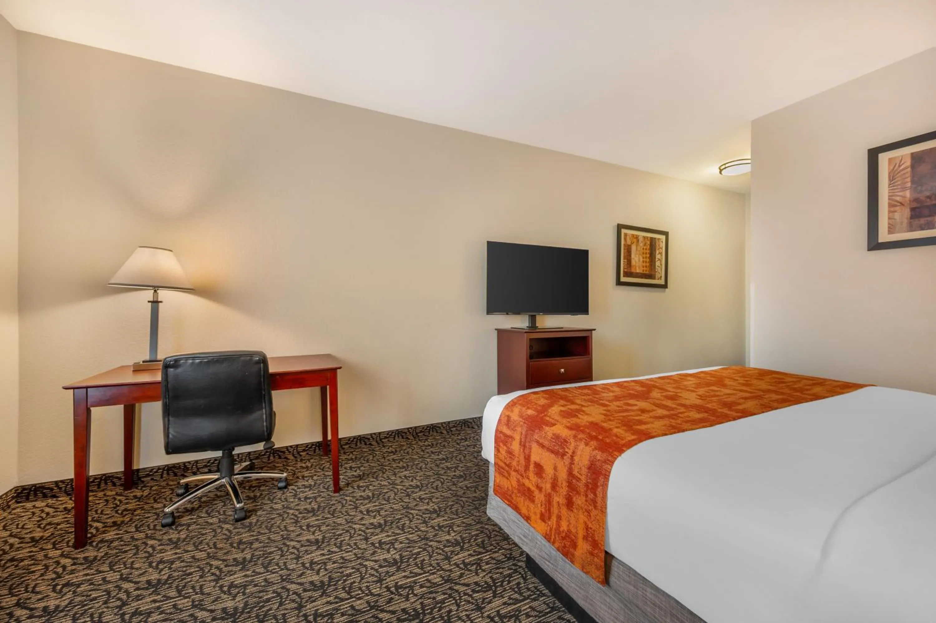 Bedroom, Bed in Best Western Plus Boulder Louisville