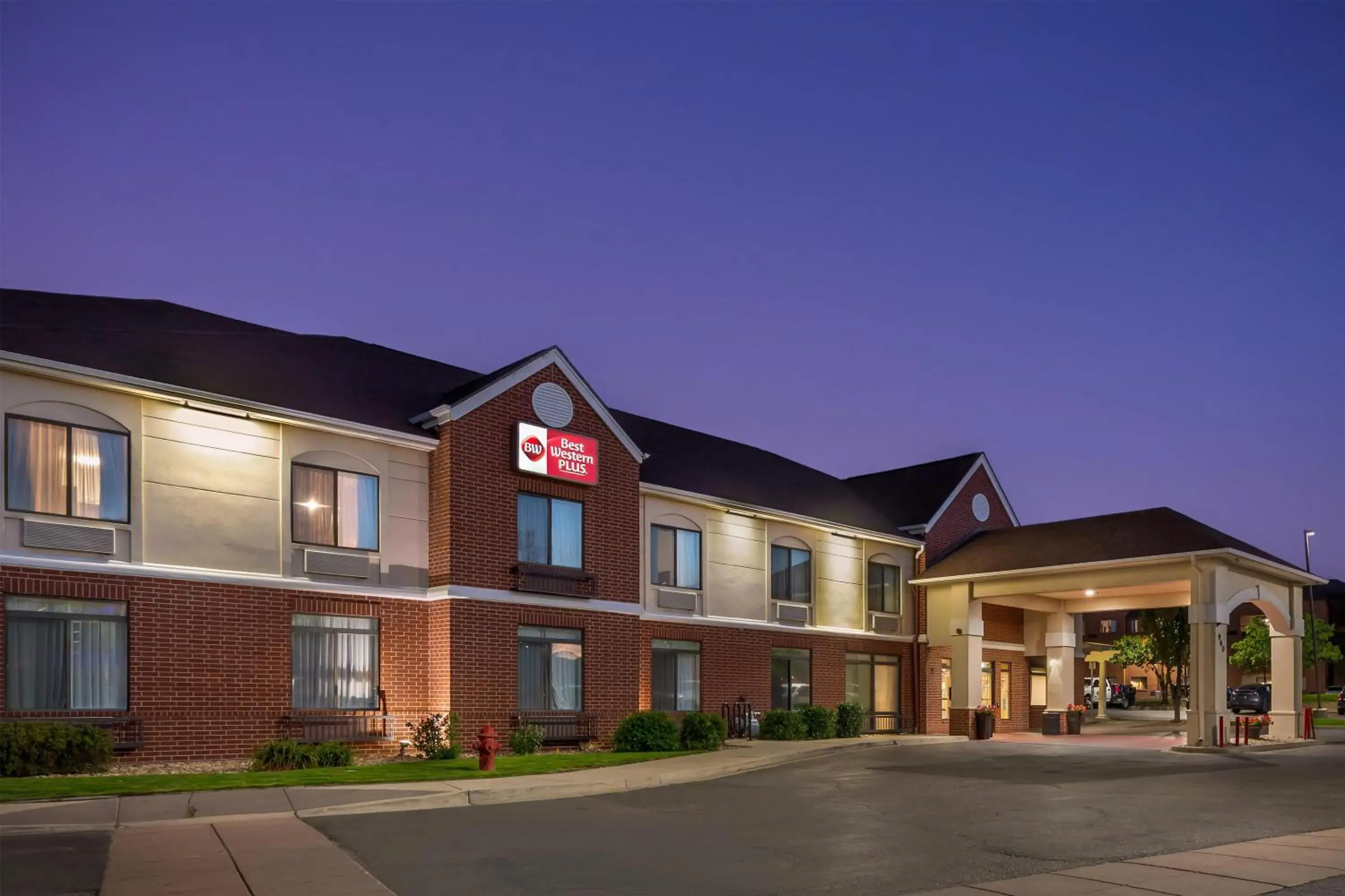 Property building in Best Western Plus Boulder Louisville Property building in Best Western Plus Boulder Louisville