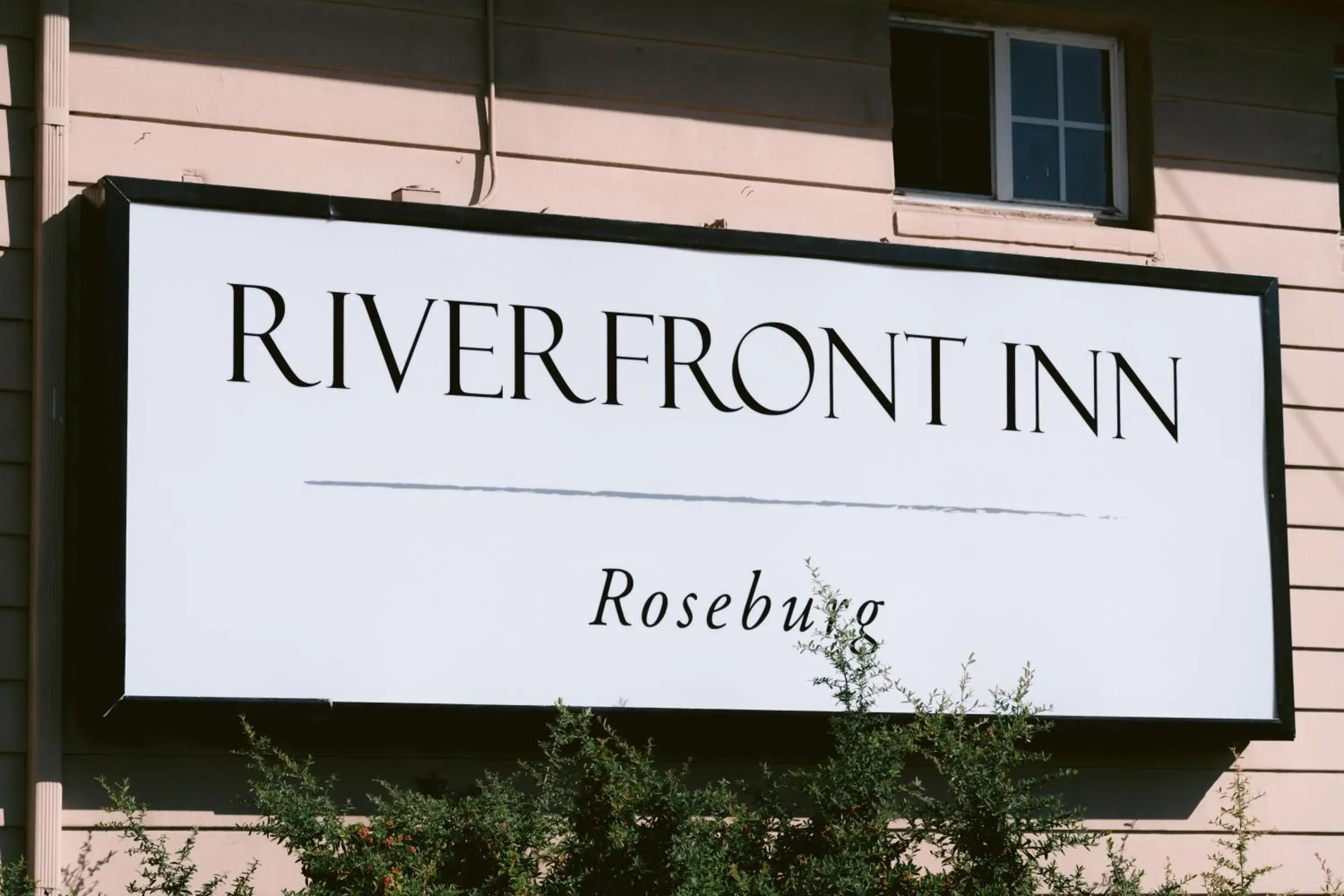 Property logo or sign in Riverfront Inn Roseburg Property logo or sign in Riverfront Inn Roseburg