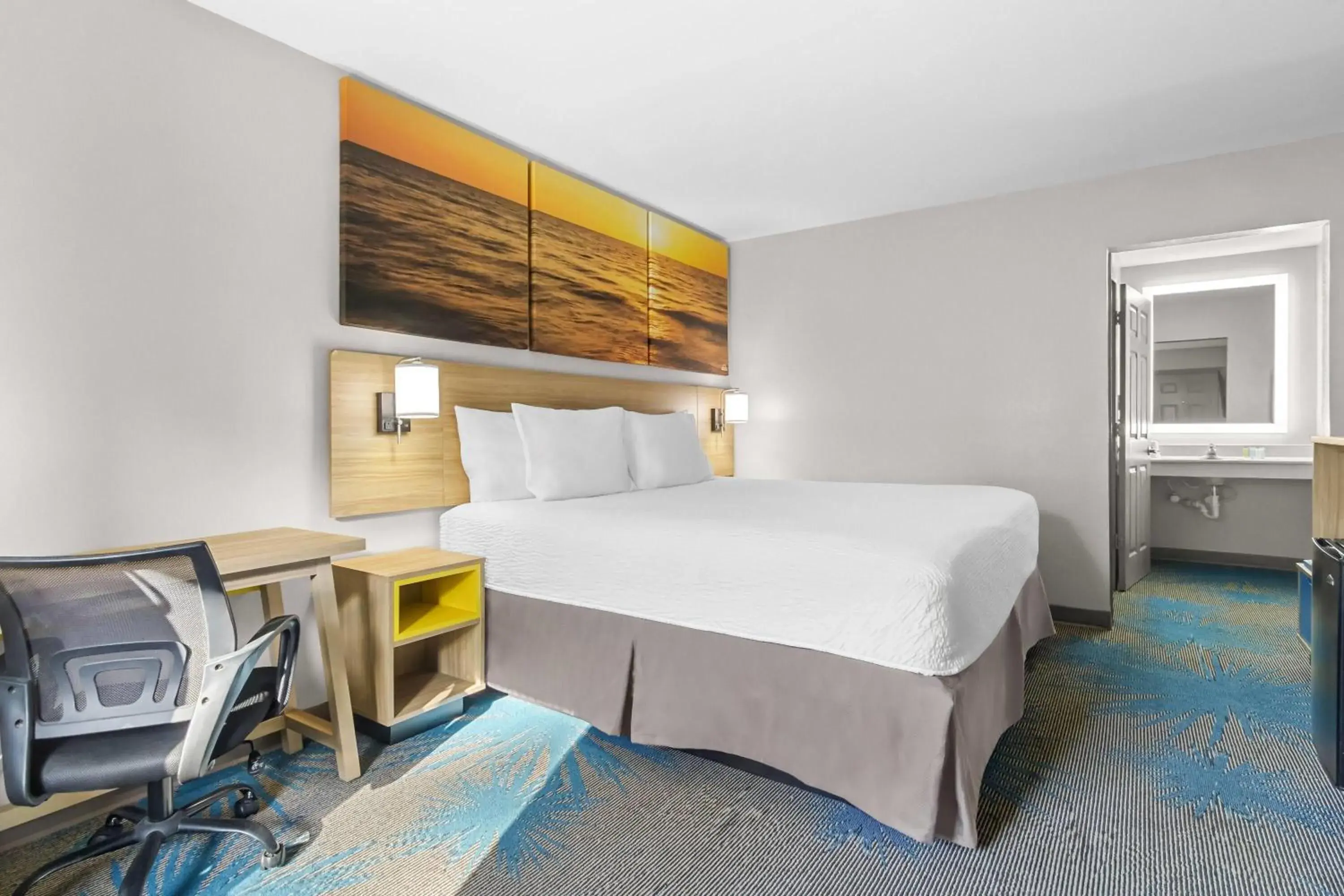 Bed in Days Inn by Wyndham Ocean Springs Bed in Days Inn by Wyndham Ocean Springs