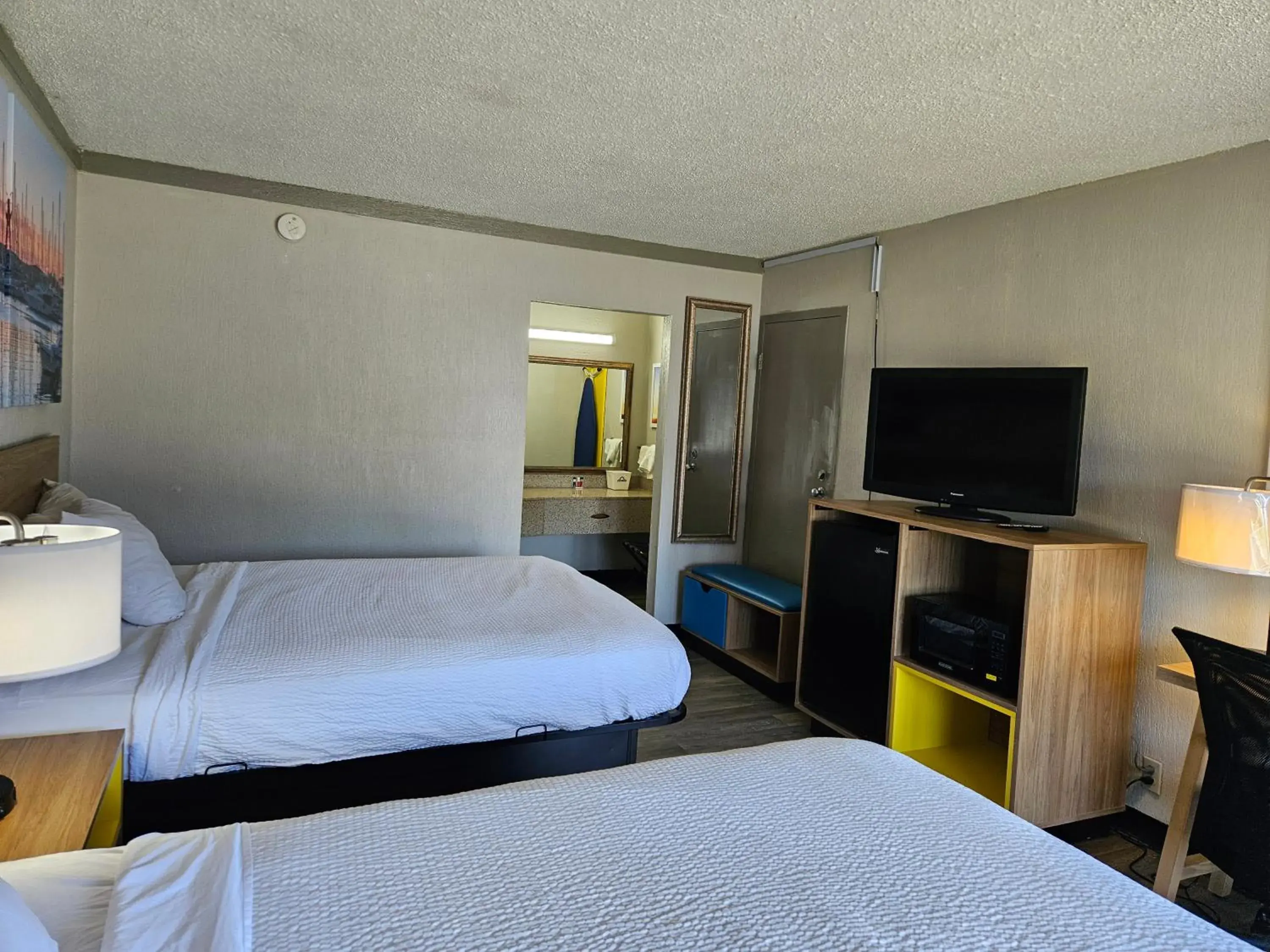 Bed in Days Inn by Wyndham Washington Bed in Days Inn by Wyndham Washington