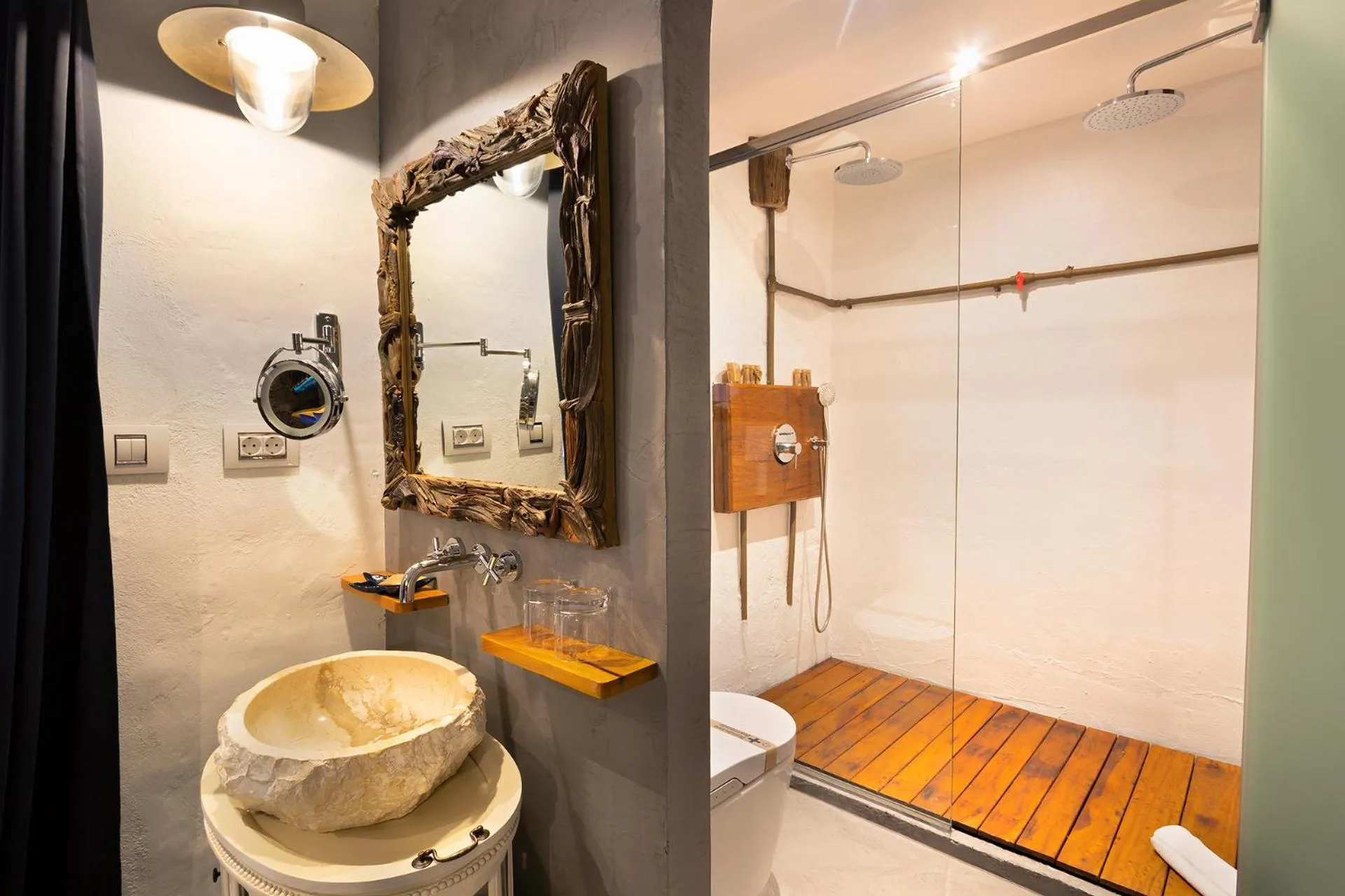 Shower in Hotel Puntagrande