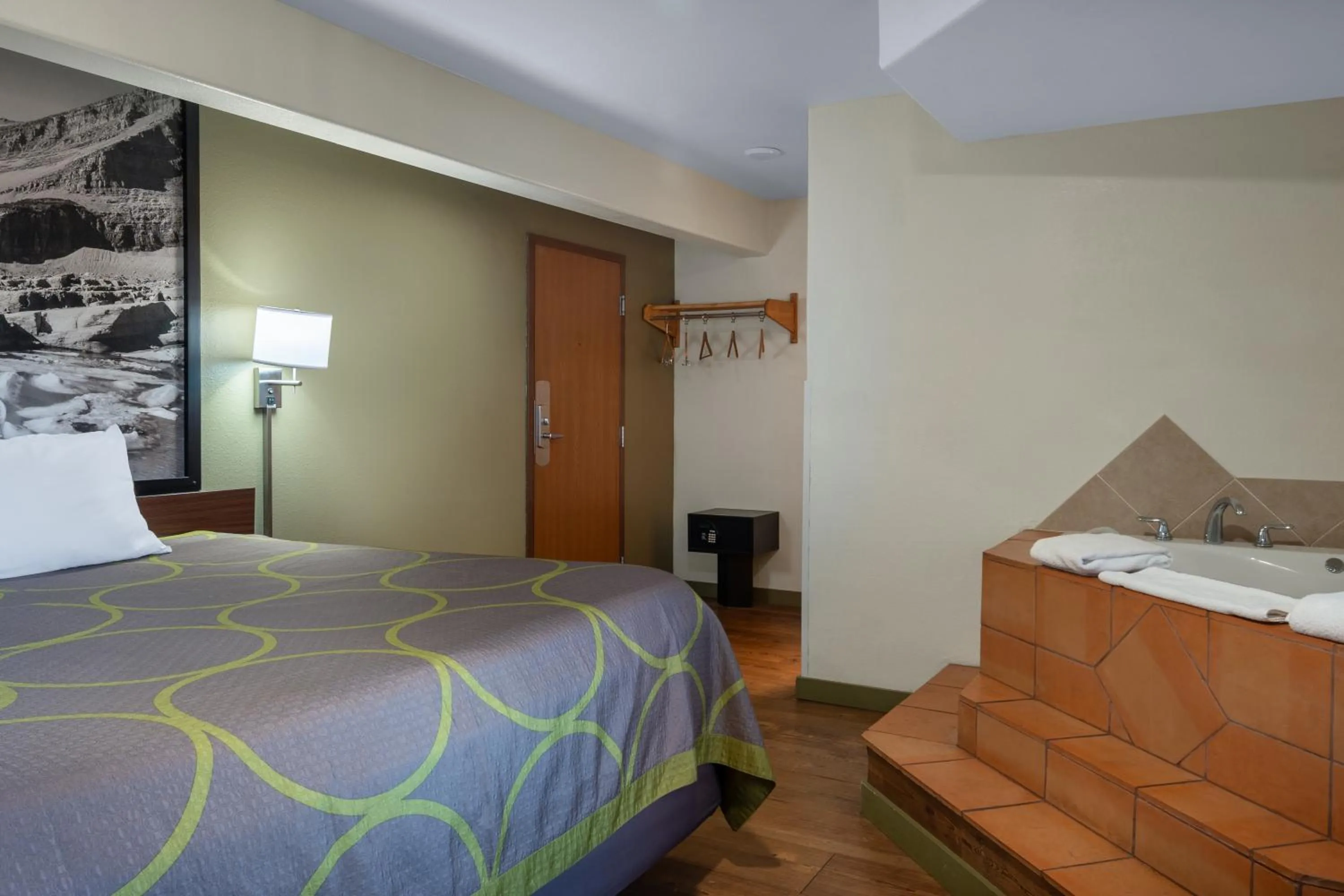 Bed in Super 8 by Wyndham Livingston Yellowstone