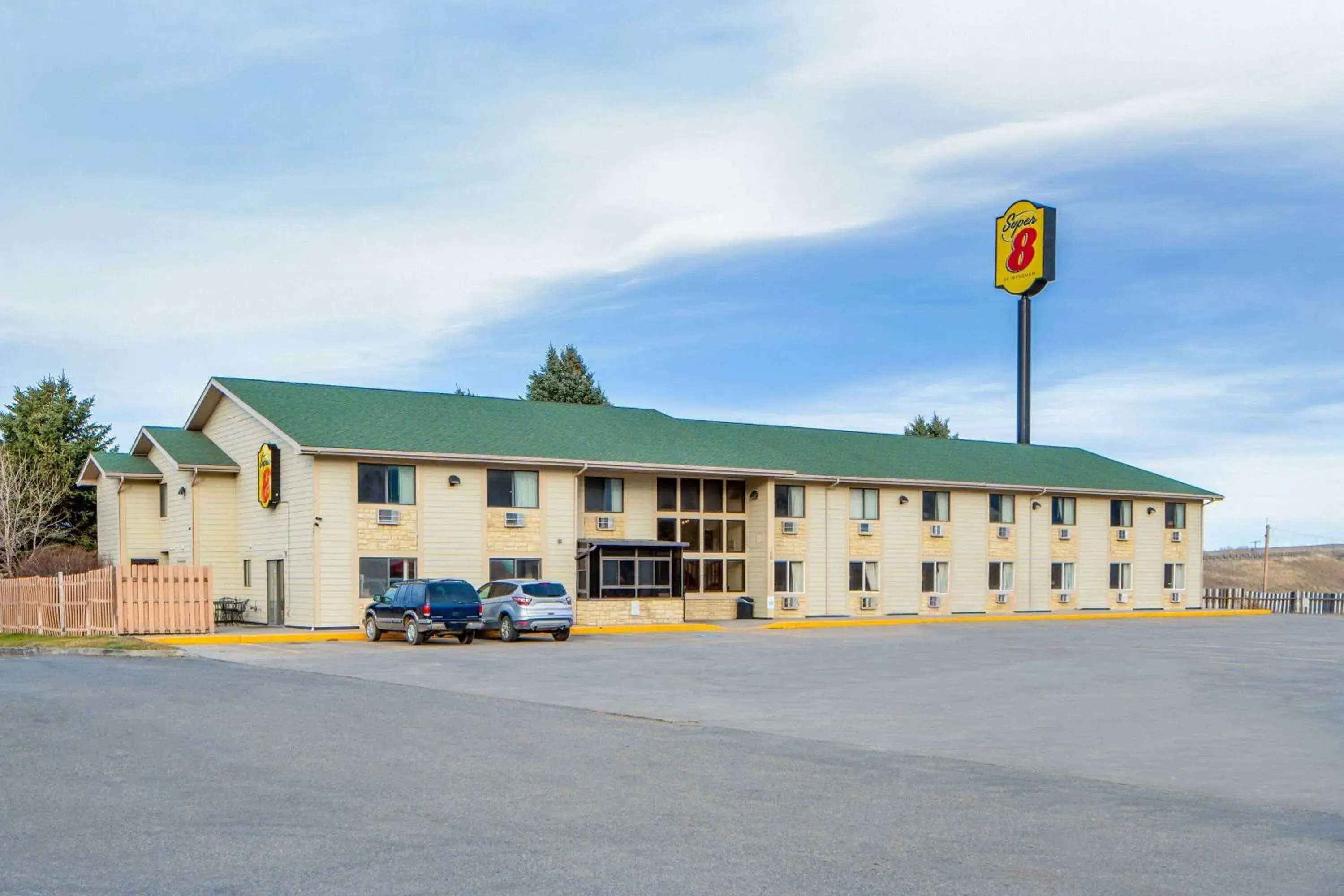 Property building in Super 8 by Wyndham Livingston Yellowstone Property building in Super 8 by Wyndham Livingston Yellowstone