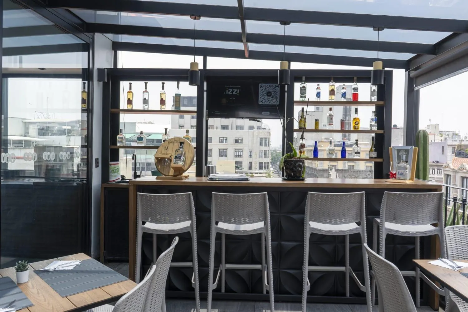 Restaurant/places to eat in Hotel Principal