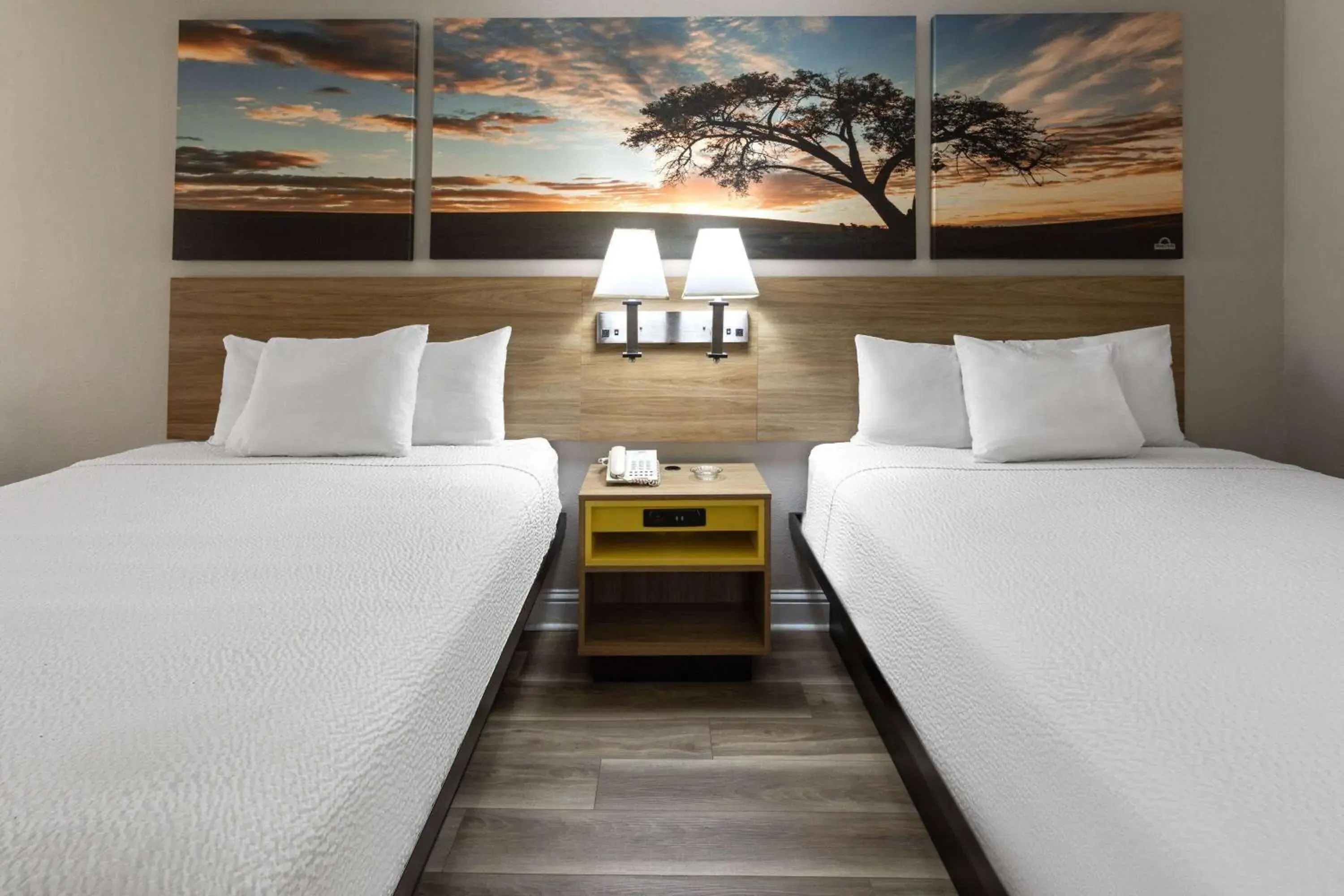 Queen Room with Two Queen Beds - Smoking in Days Inn by Wyndham Douglasville-Atlanta-Fairburn Road Queen Room with Two Queen Beds - Smoking in Days Inn by Wyndham Douglasville-Atlanta-Fairburn Road