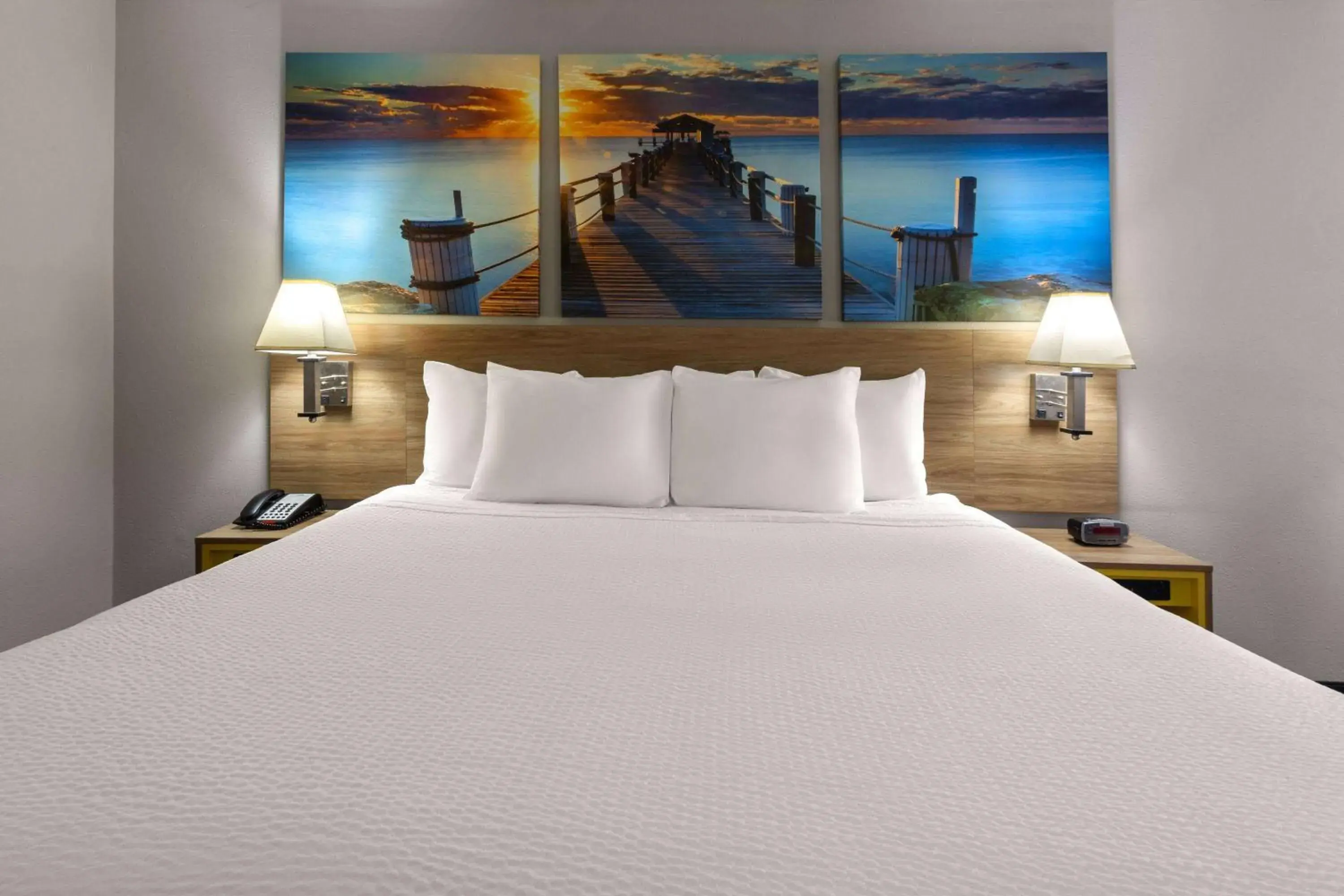 Photo of the whole room, Bed in Days Inn by Wyndham Douglasville-Atlanta-Fairburn Road Photo of the whole room, Bed in Days Inn by Wyndham Douglasville-Atlanta-Fairburn Road