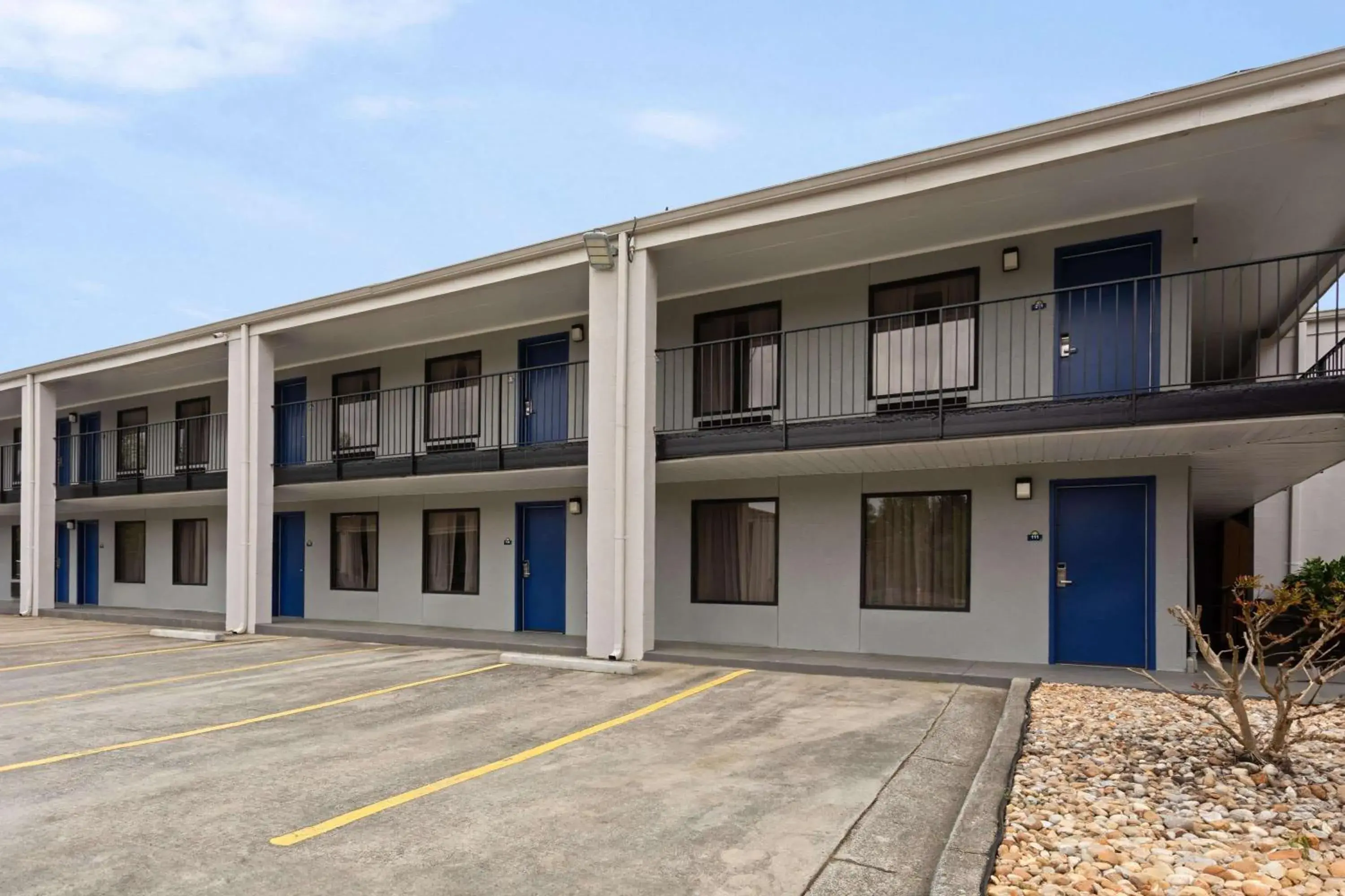 Property building in Days Inn by Wyndham Douglasville-Atlanta-Fairburn Road Property building in Days Inn by Wyndham Douglasville-Atlanta-Fairburn Road