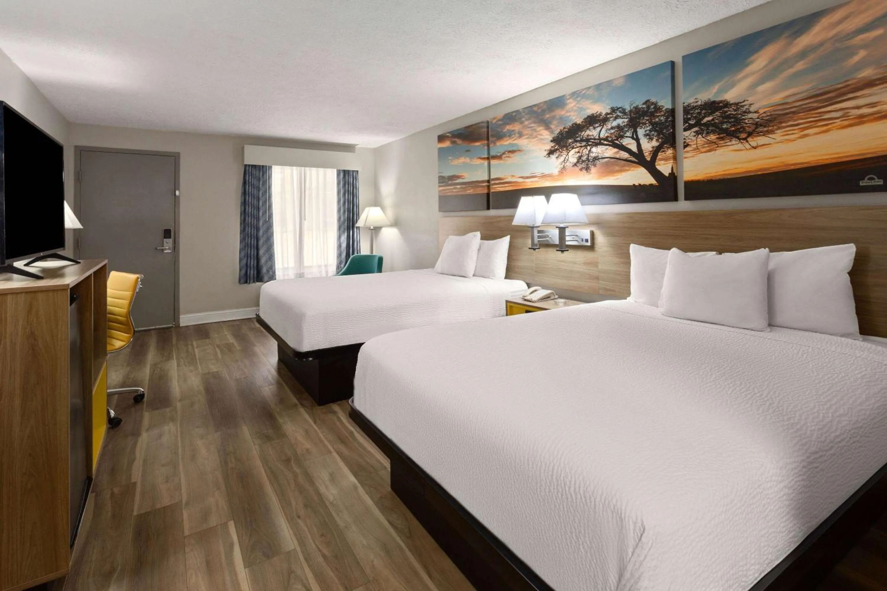 Photo of the whole room, Bed in Days Inn by Wyndham Douglasville-Atlanta-Fairburn Road