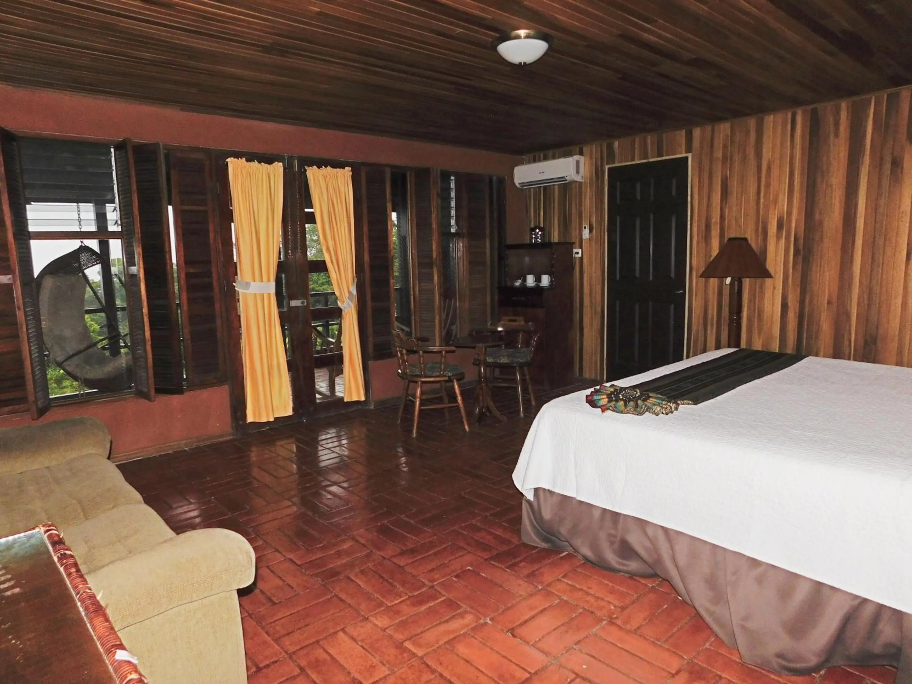 Bed in Hotel Arenal Lodge