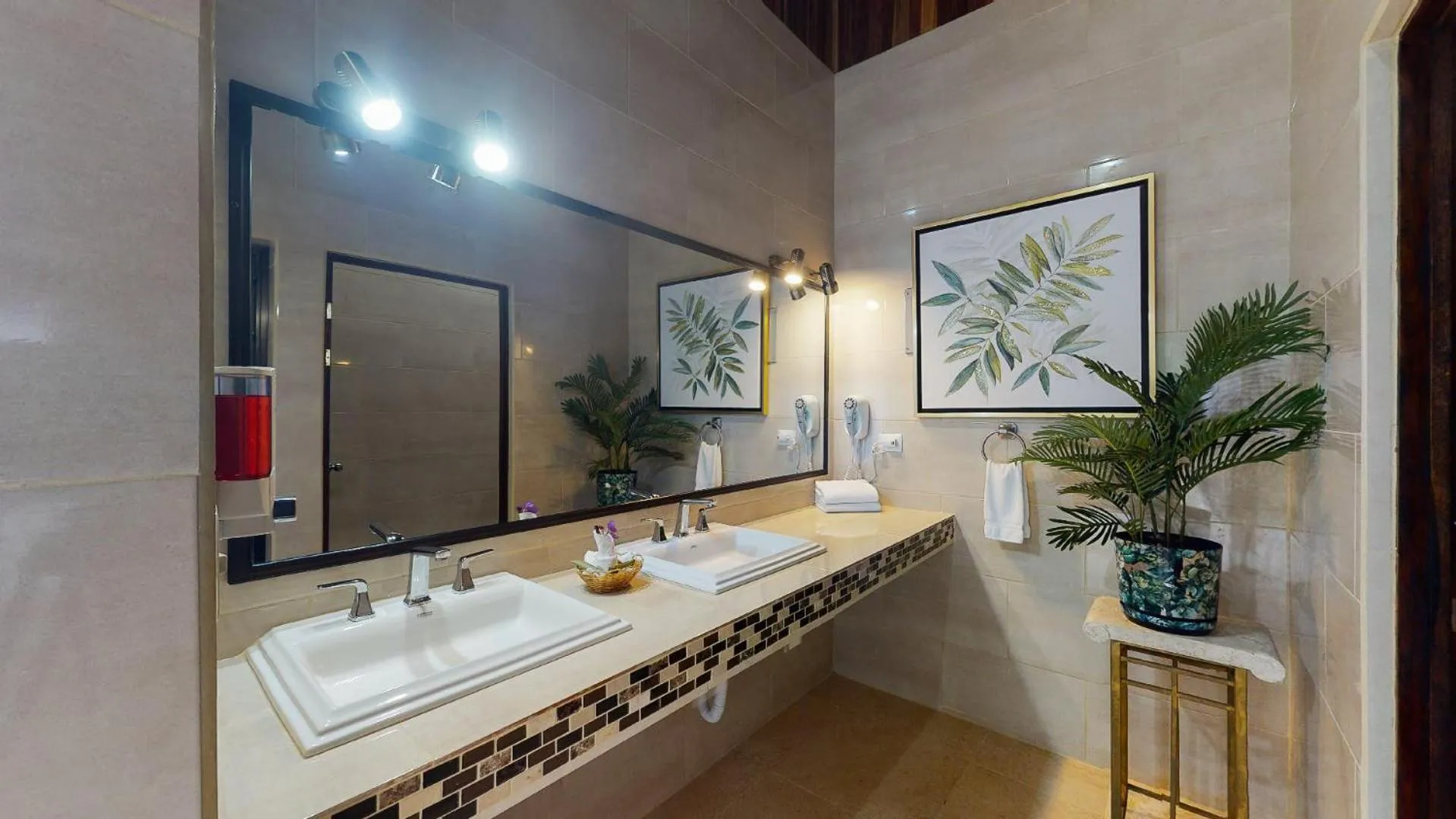 Bathroom in Hotel Arenal Lodge