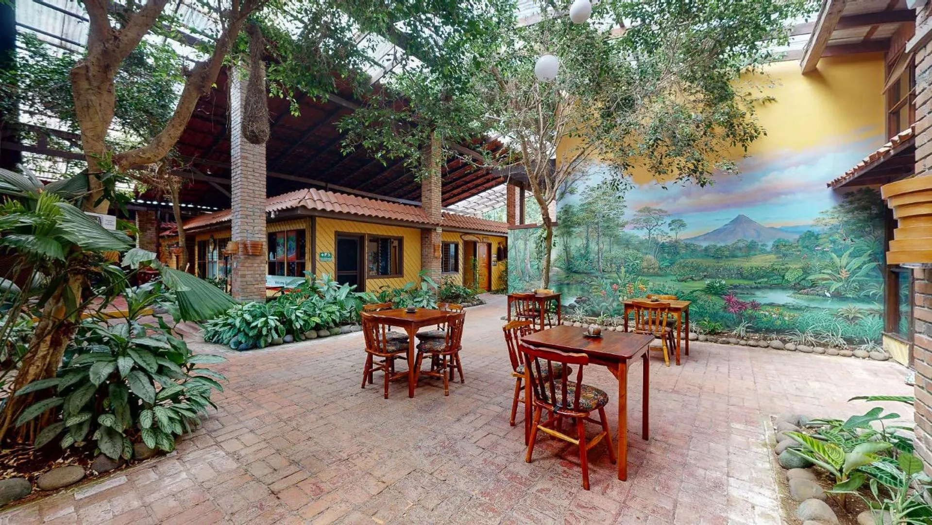 Patio in Hotel Arenal Lodge