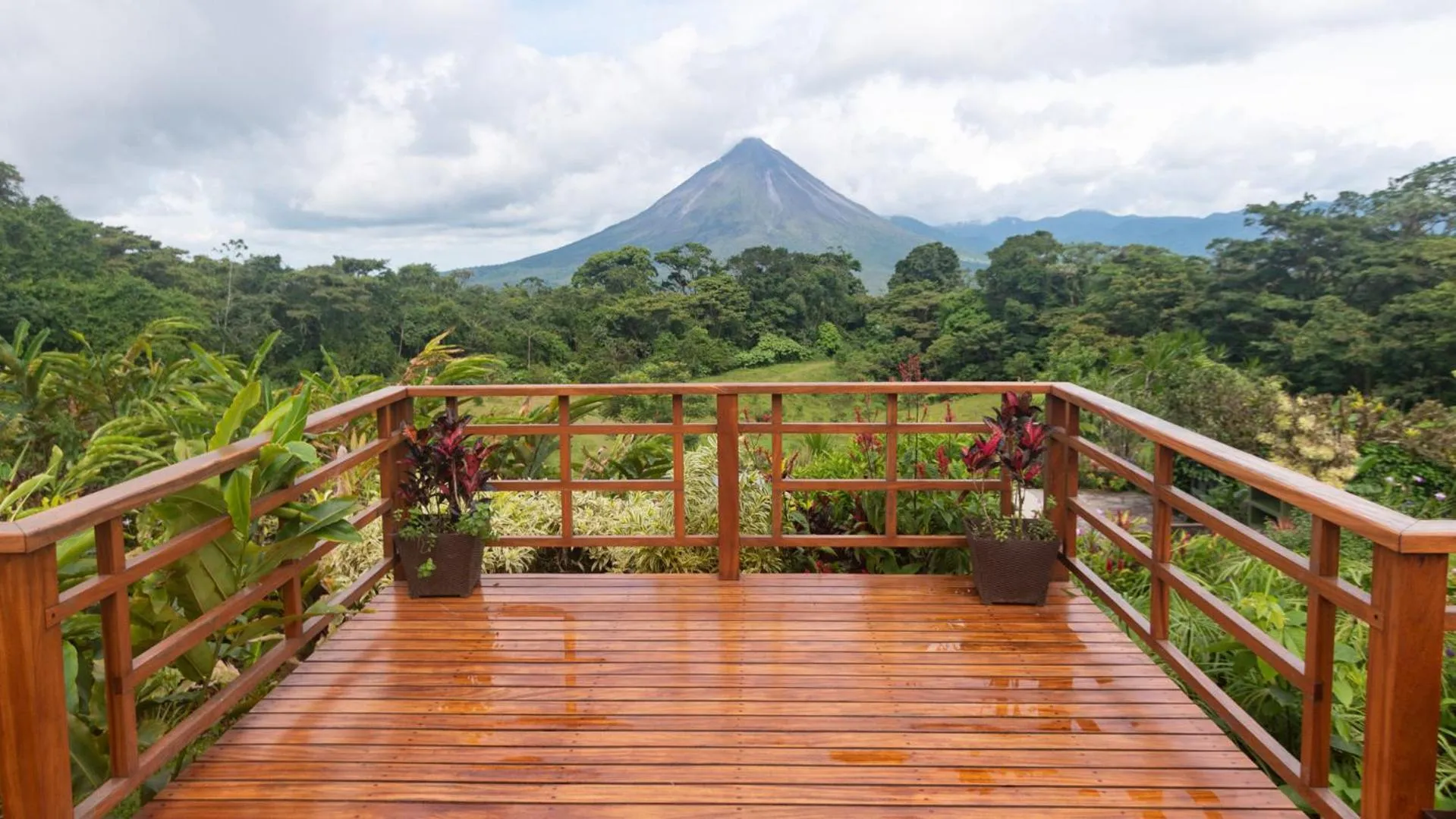 Garden in Hotel Arenal Lodge