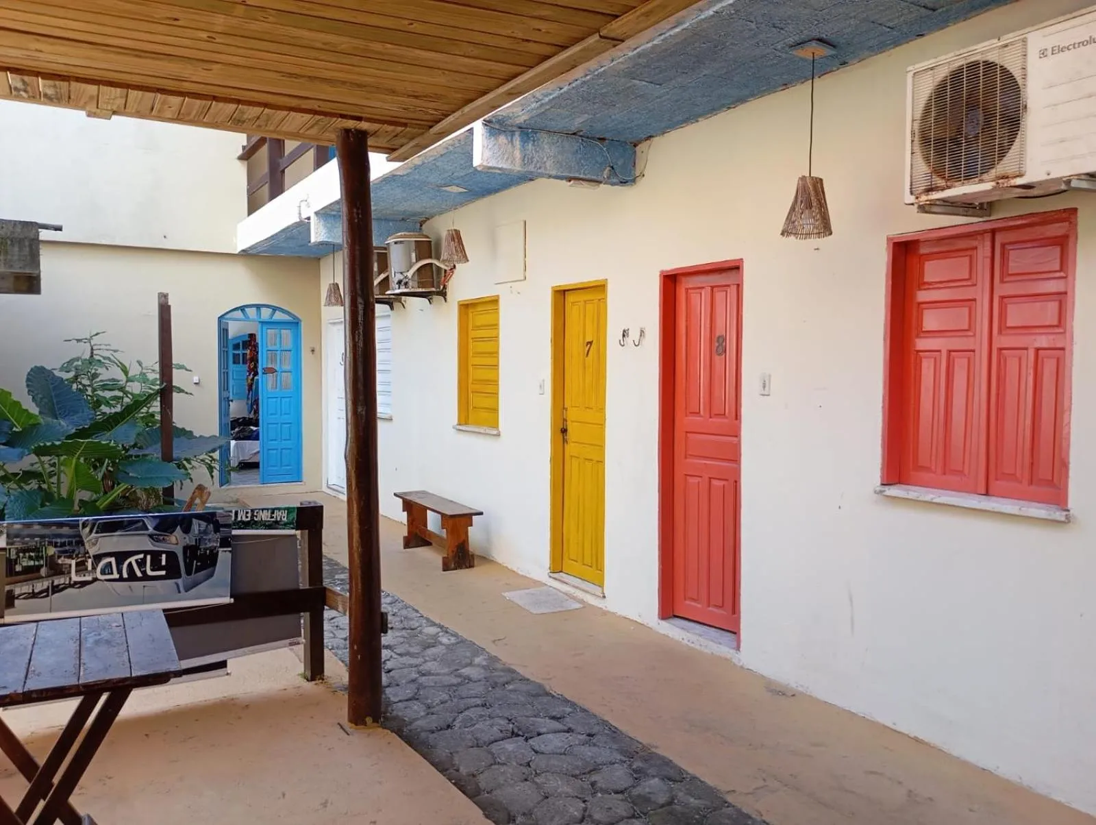 Pico das Praias Suites