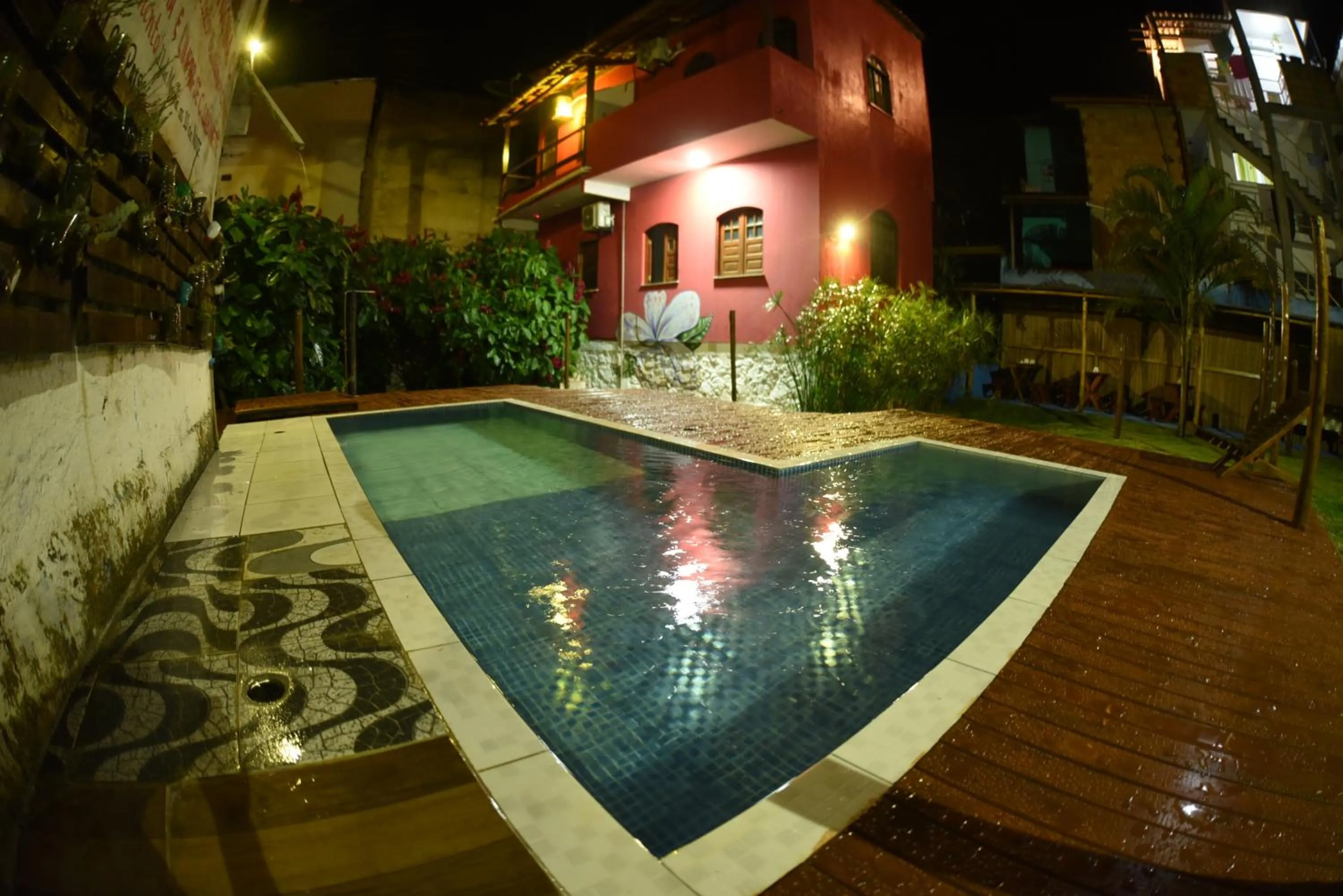 Pico das Praias Suites