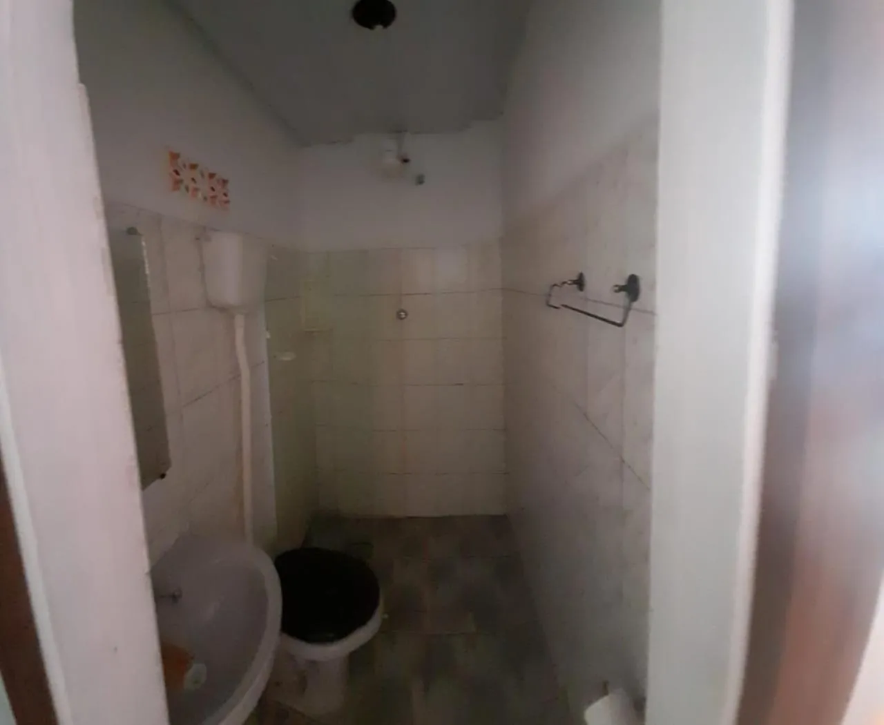 Bathroom in Pico das Praias Suites
