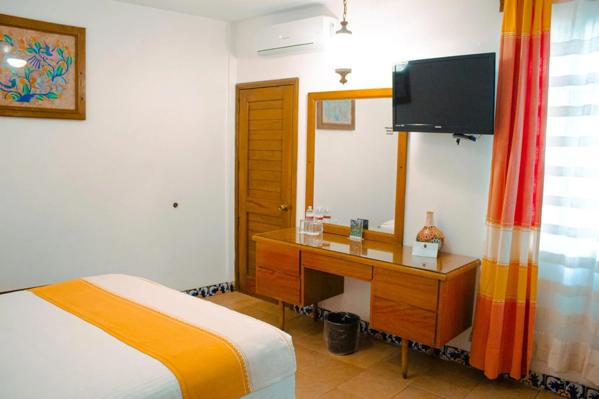 TV and multimedia, Bed in Hotel Oaxaca Real