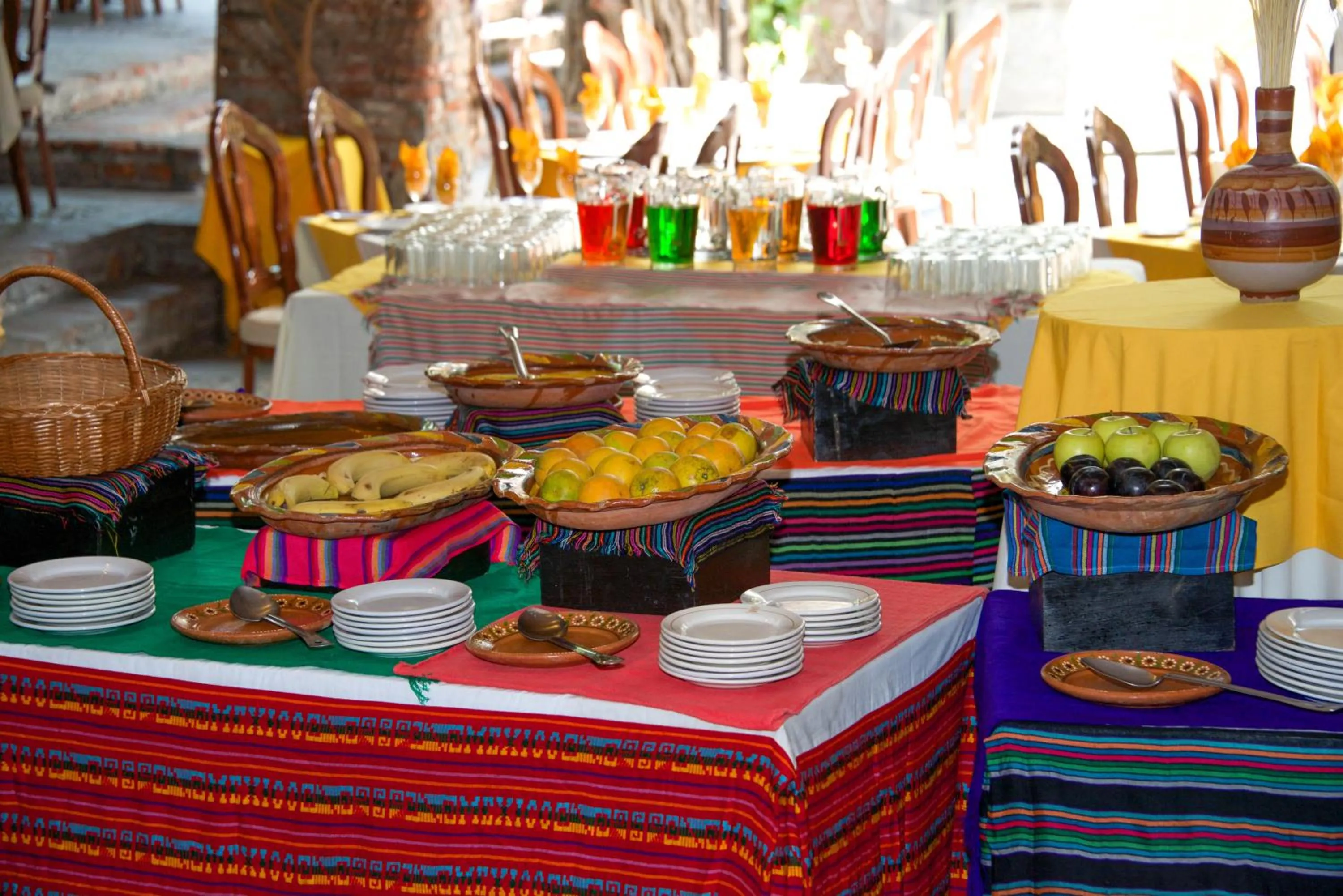 Food and drinks in Hotel Hacienda Vista Hermosa