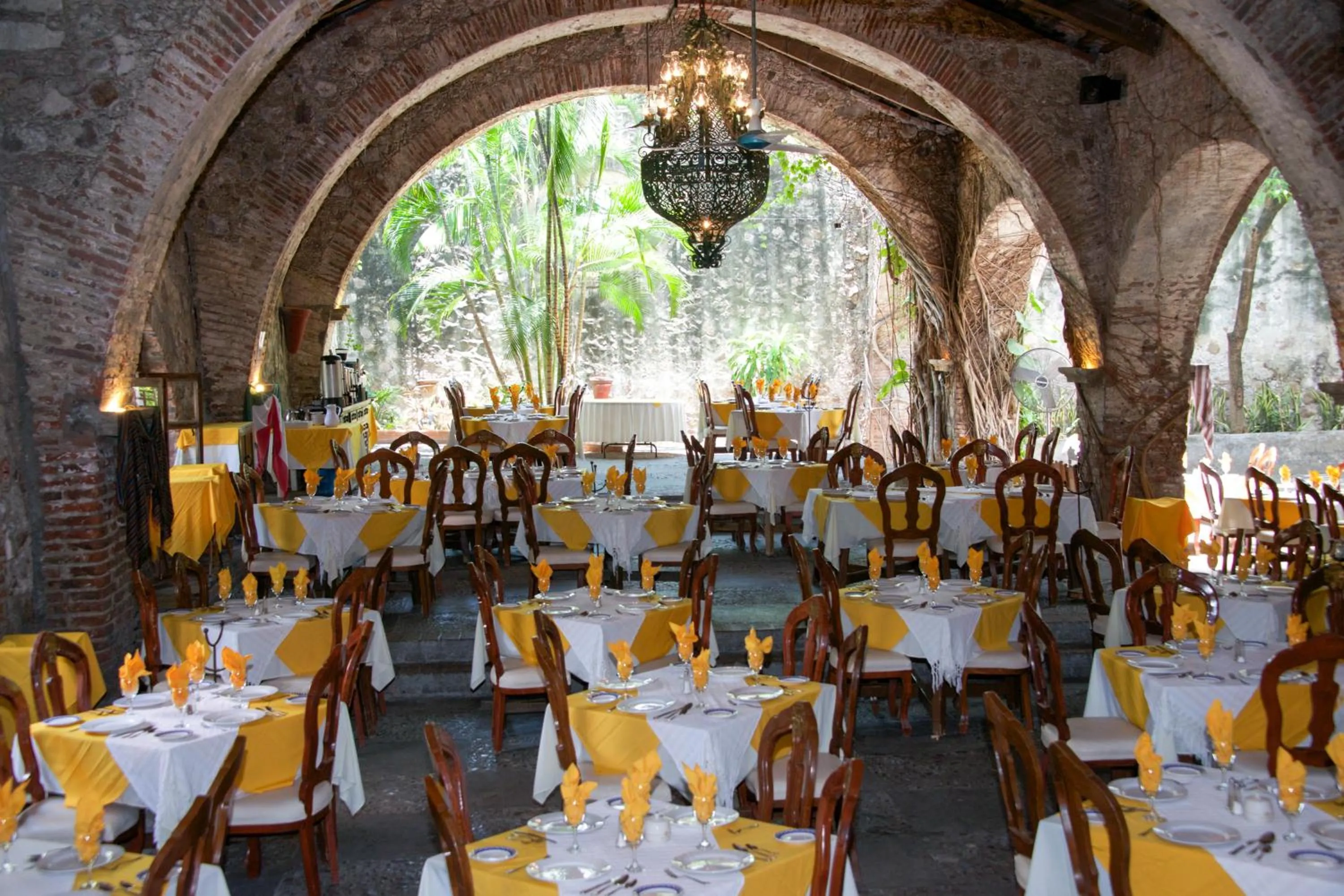 Food and drinks in Hotel Hacienda Vista Hermosa