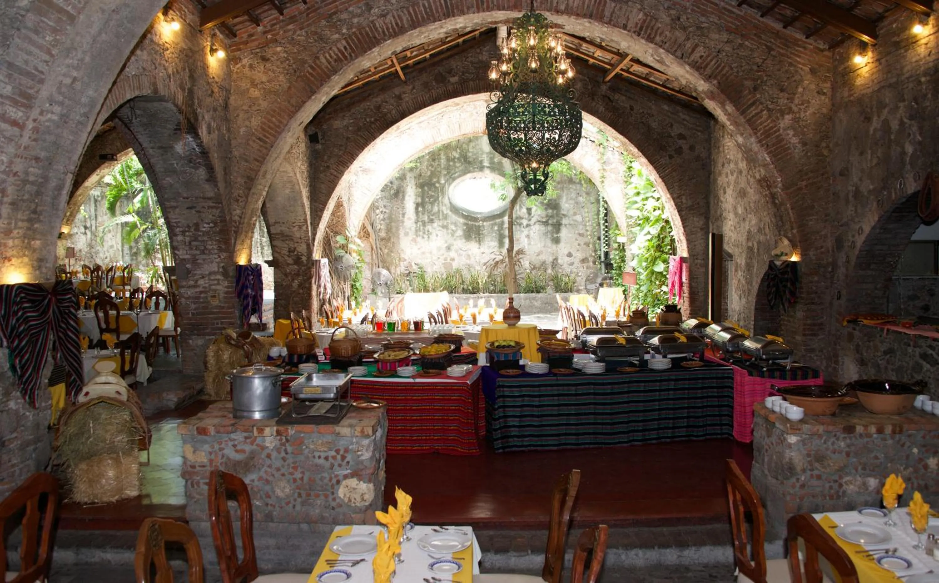 Food and drinks in Hotel Hacienda Vista Hermosa