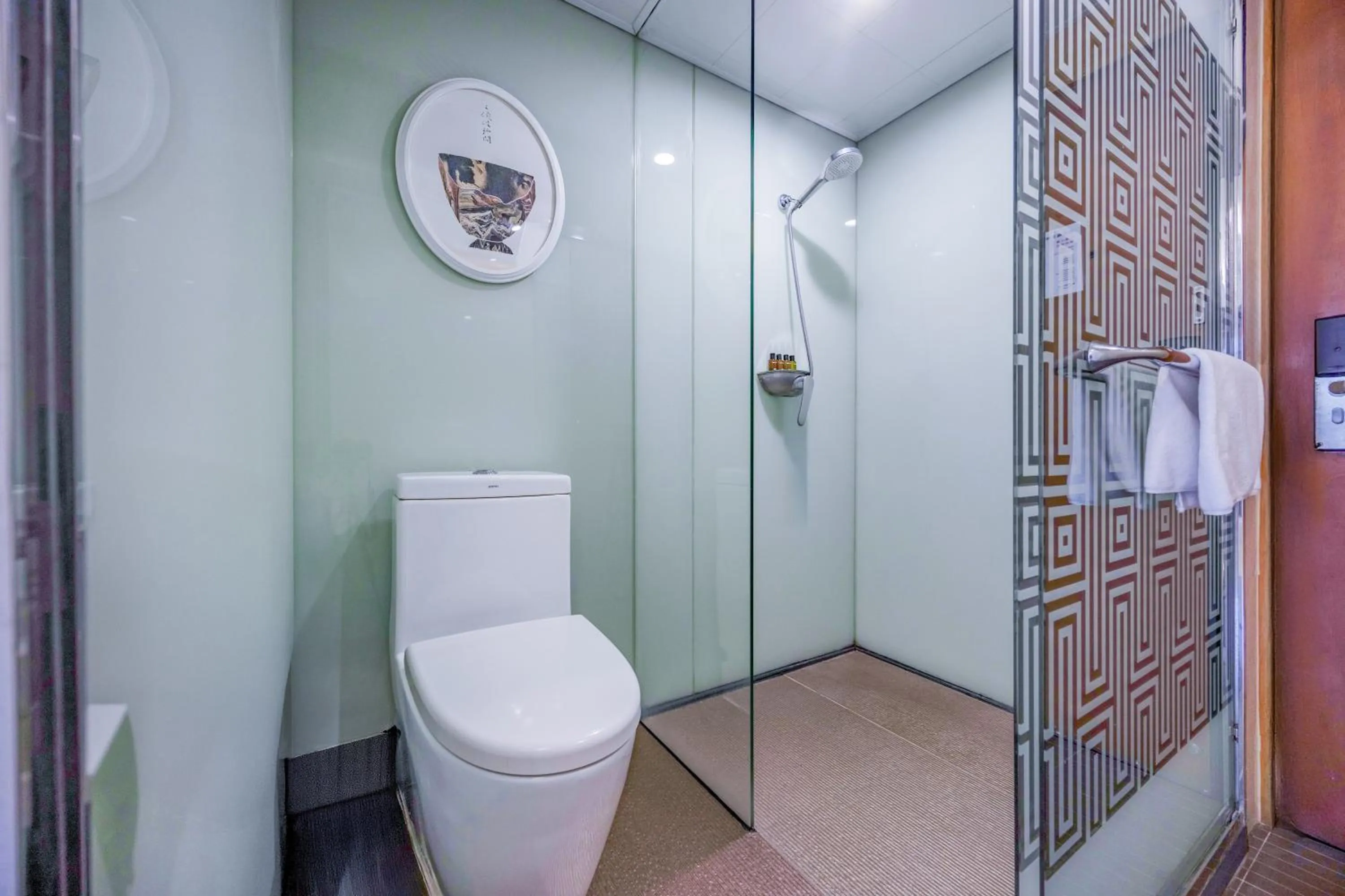 Toilet in Guangzhou Timmy Hotel