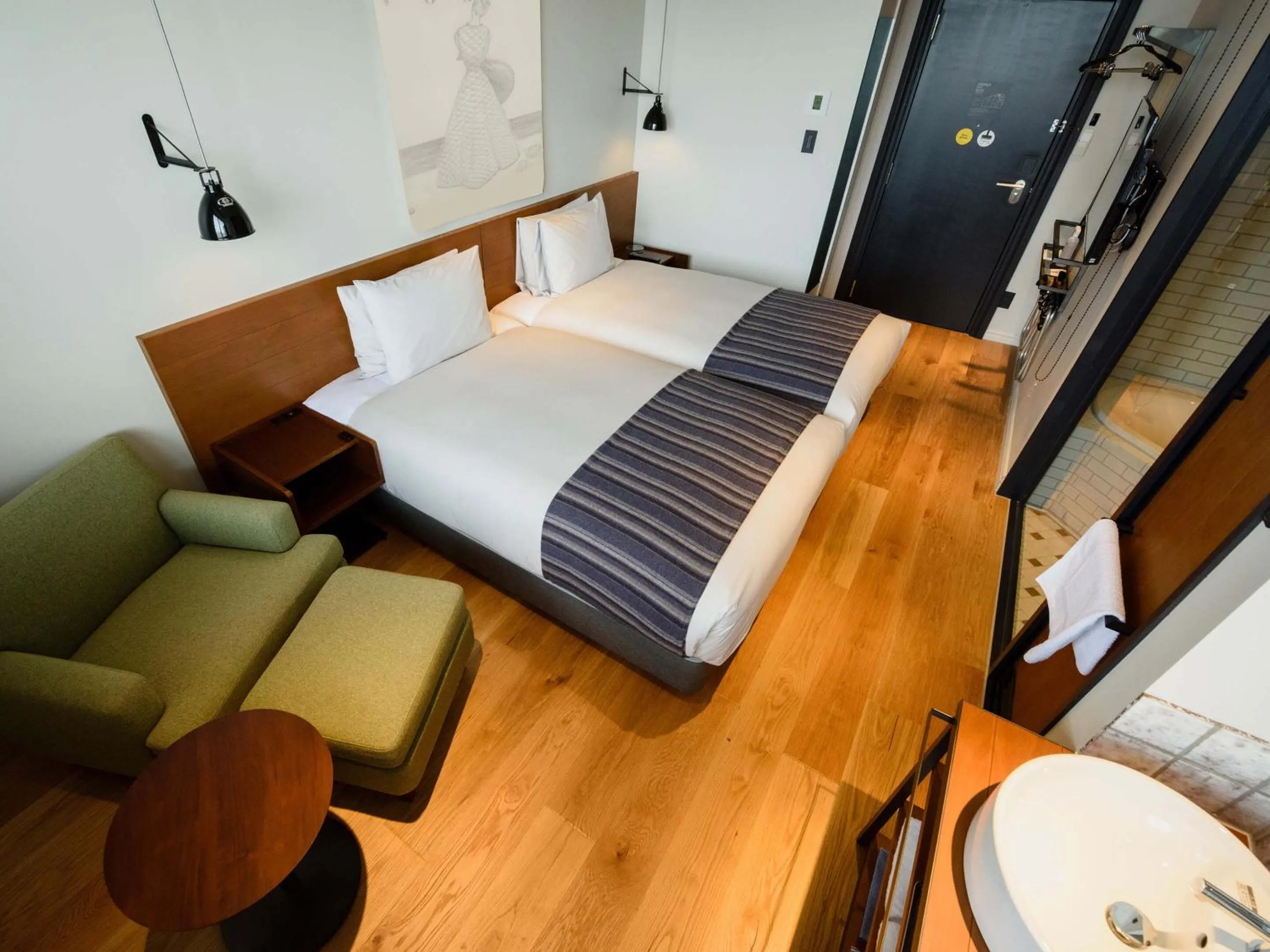 Photo of the whole room, Bed in Ebisuholic Hotel
