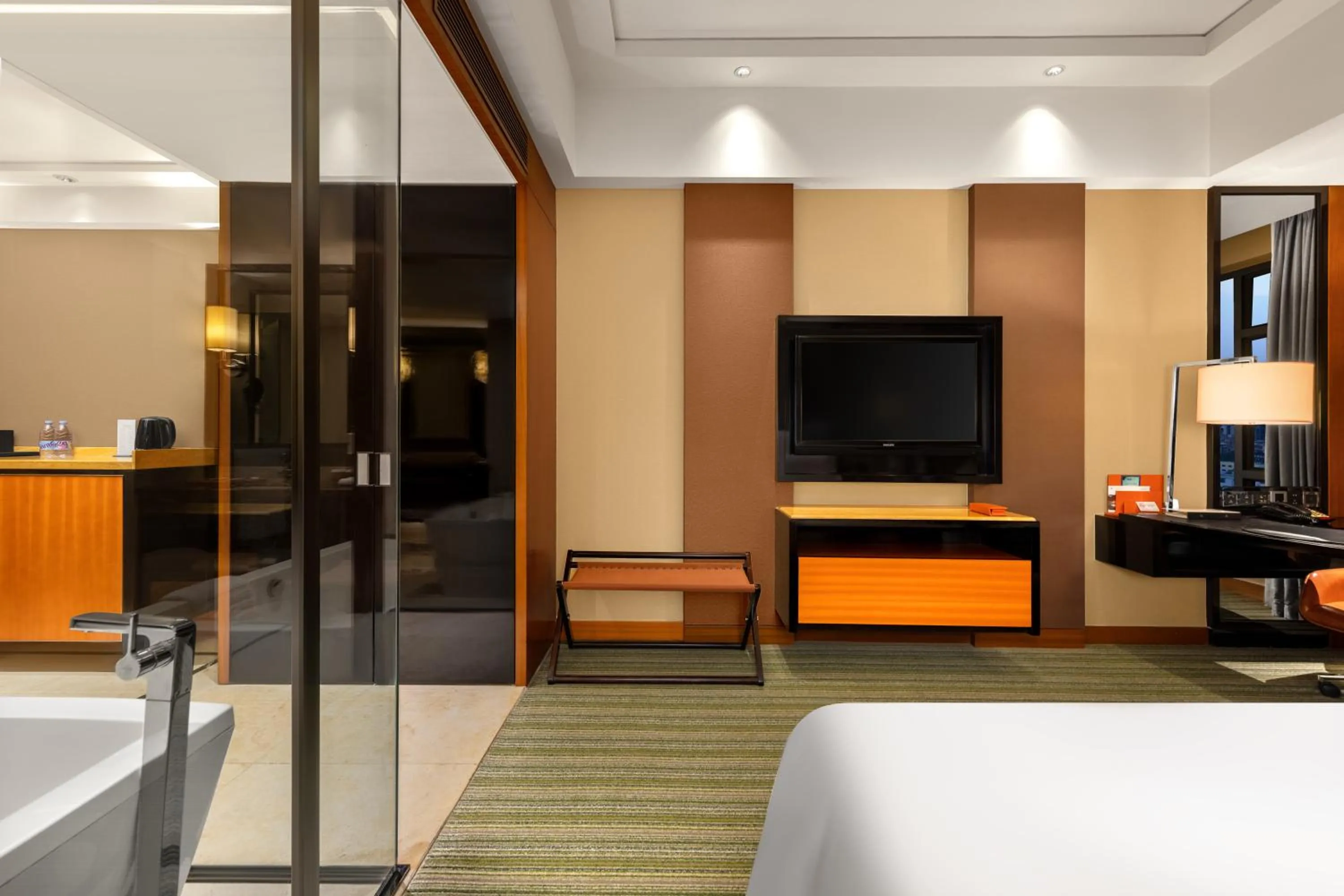 TV and multimedia, Bed in Pullman Dongguan Changan