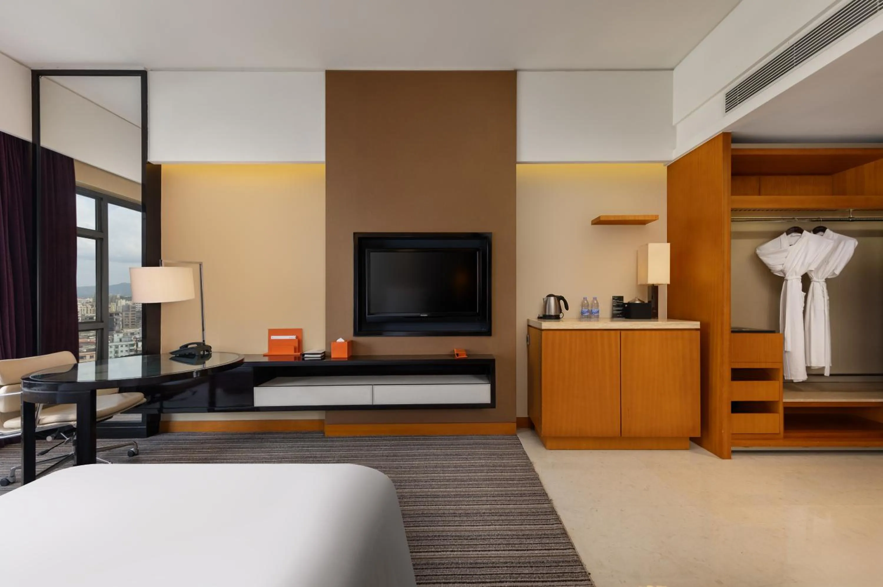 TV and multimedia, Bed in Pullman Dongguan Changan