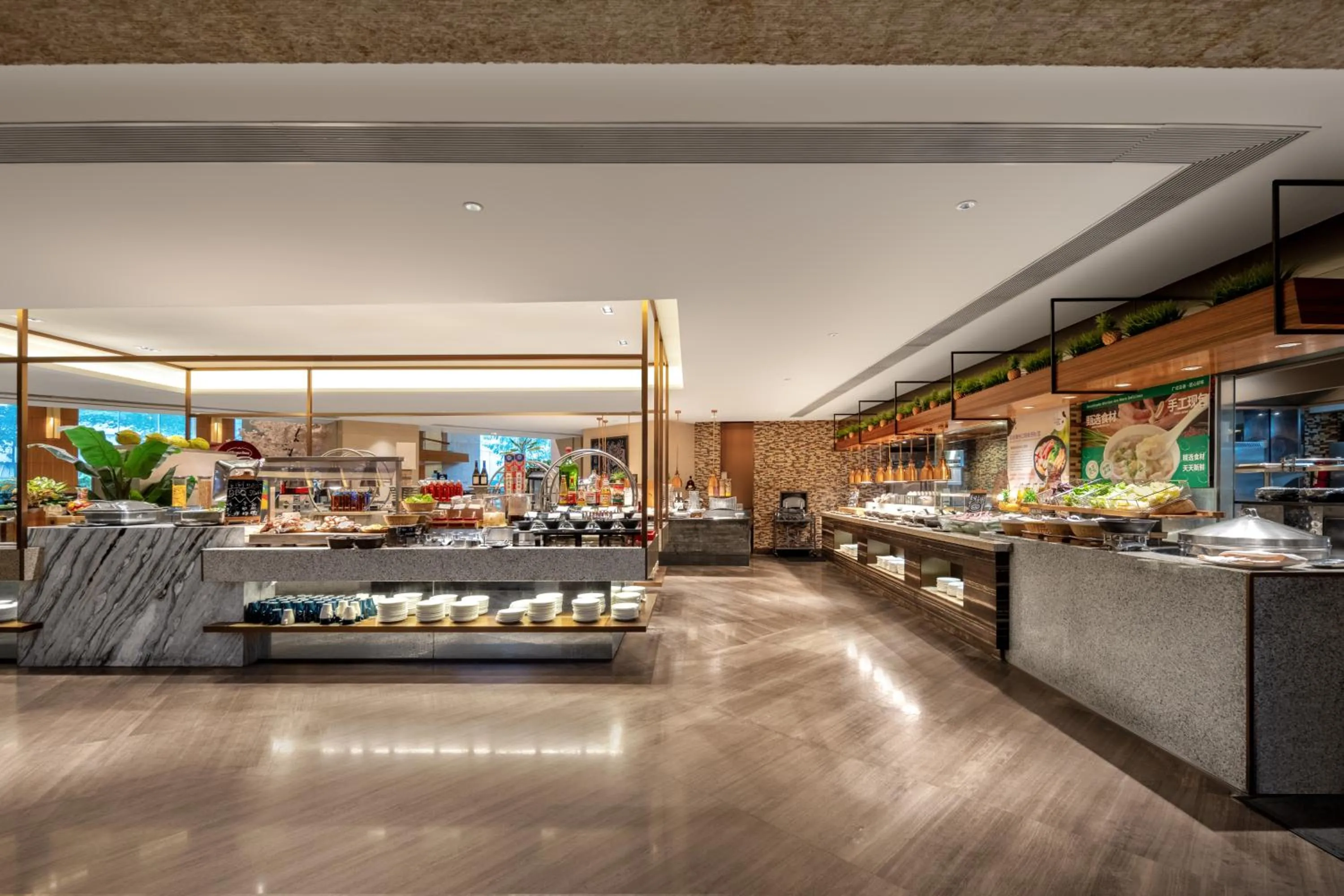 Restaurant/places to eat in Pullman Dongguan Changan