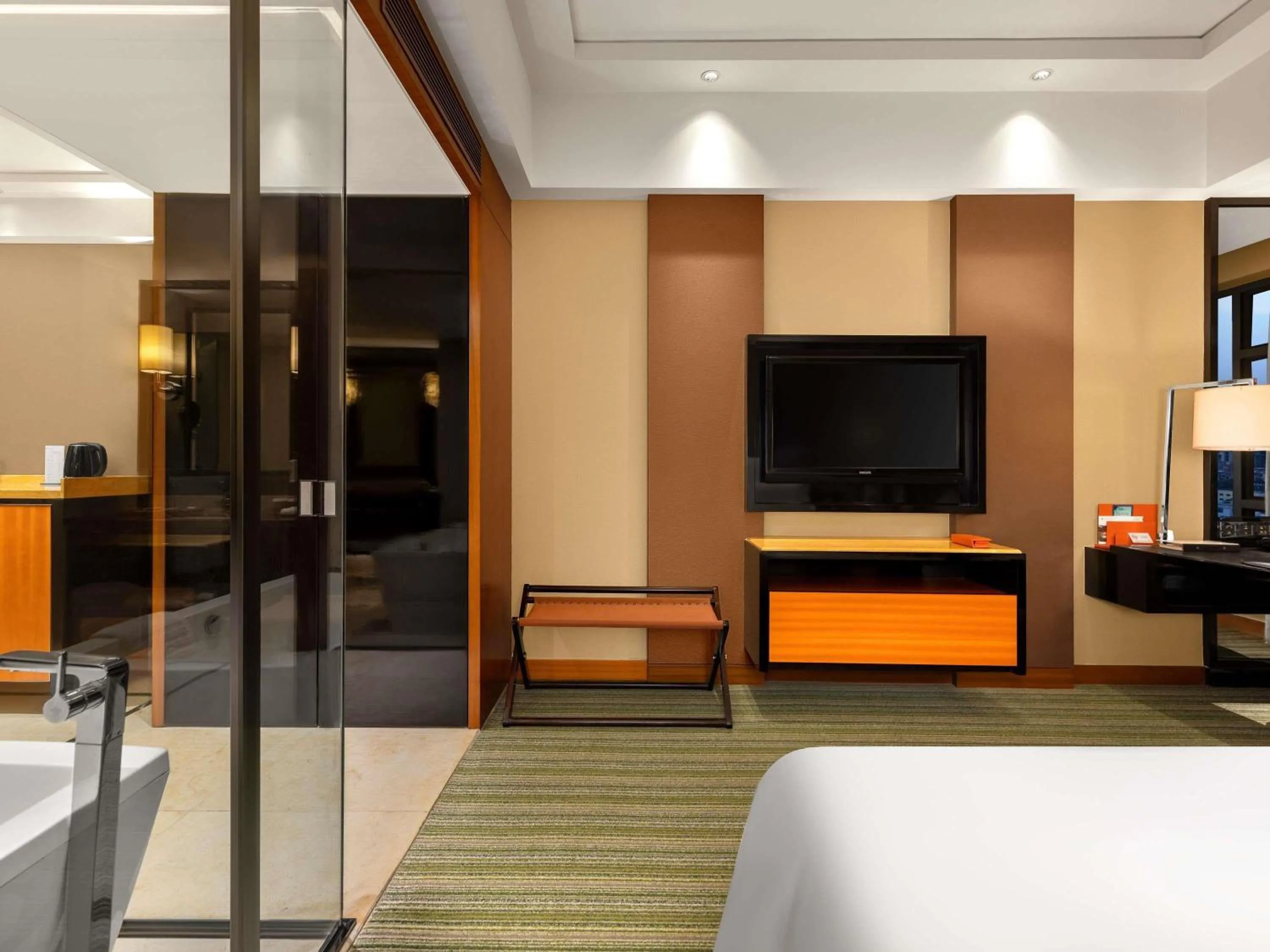 Bedroom, Bed in Pullman Dongguan Changan