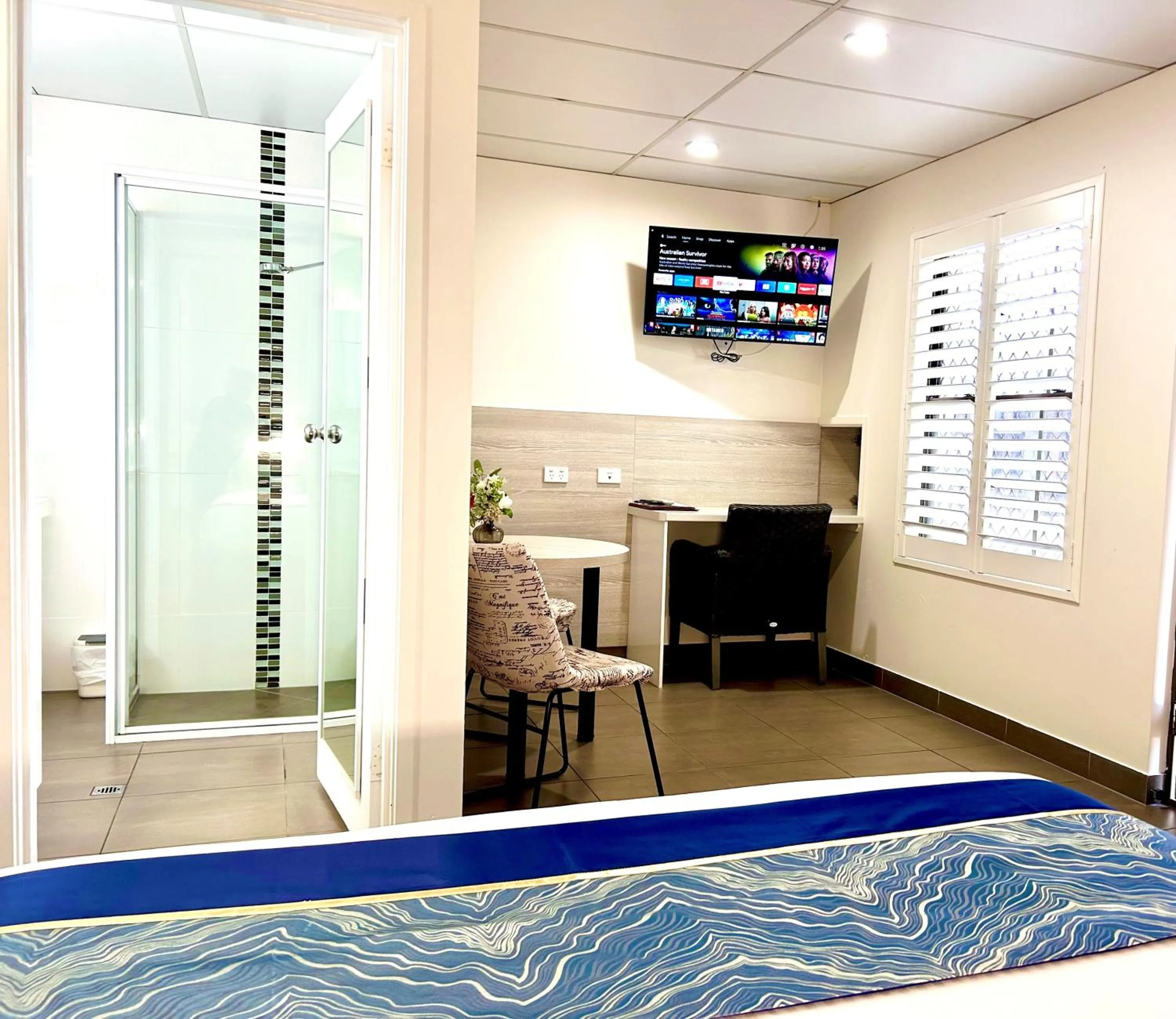 Bathroom in Chalet Motor Inn