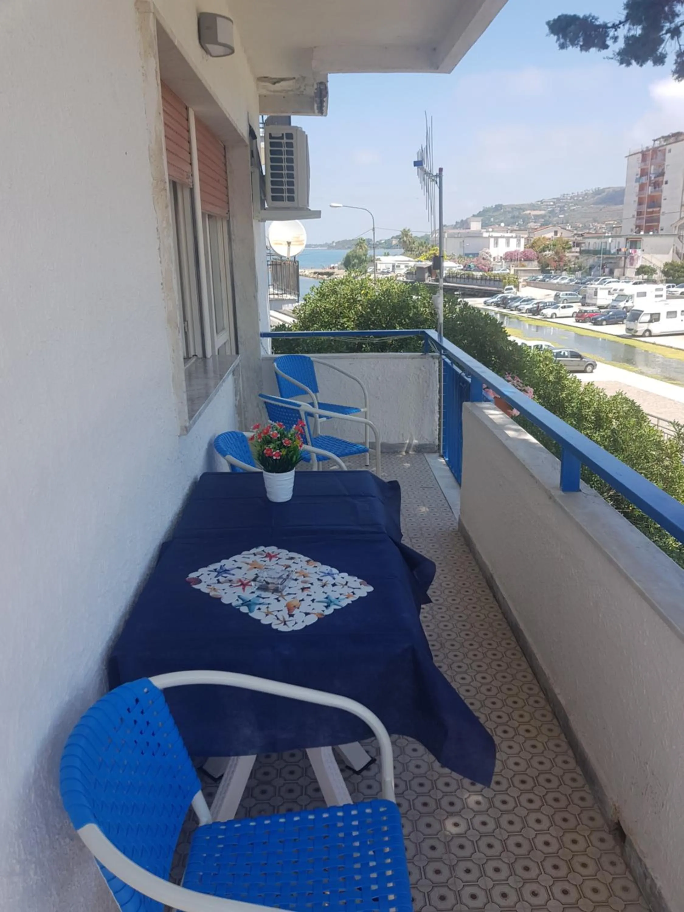 River view in 100 passi dal mare