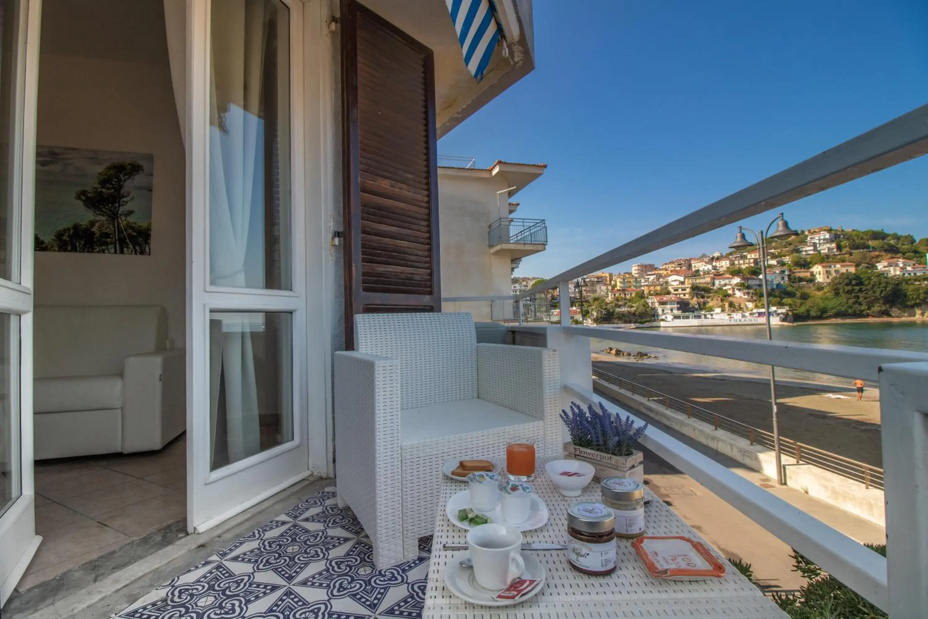 Junior Suite with Sea View in 100 passi dal mare Junior Suite with Sea View in 100 passi dal mare