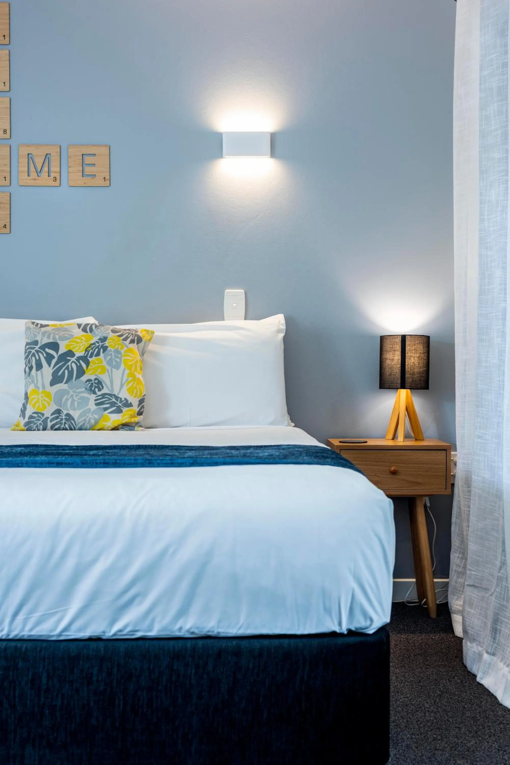 Bed in Kings Court Motel