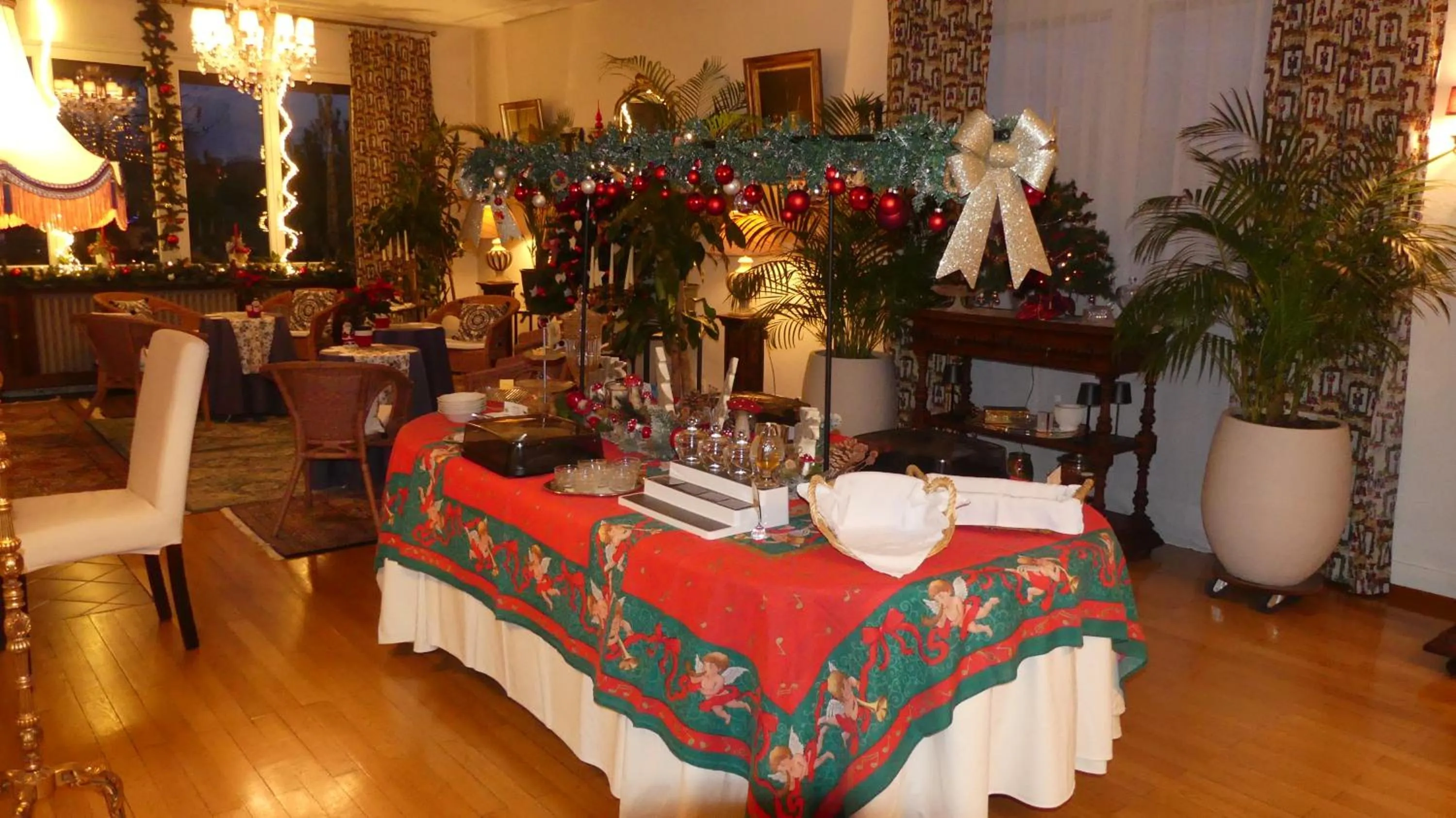 Buffet breakfast in B&B "Villa Fink"