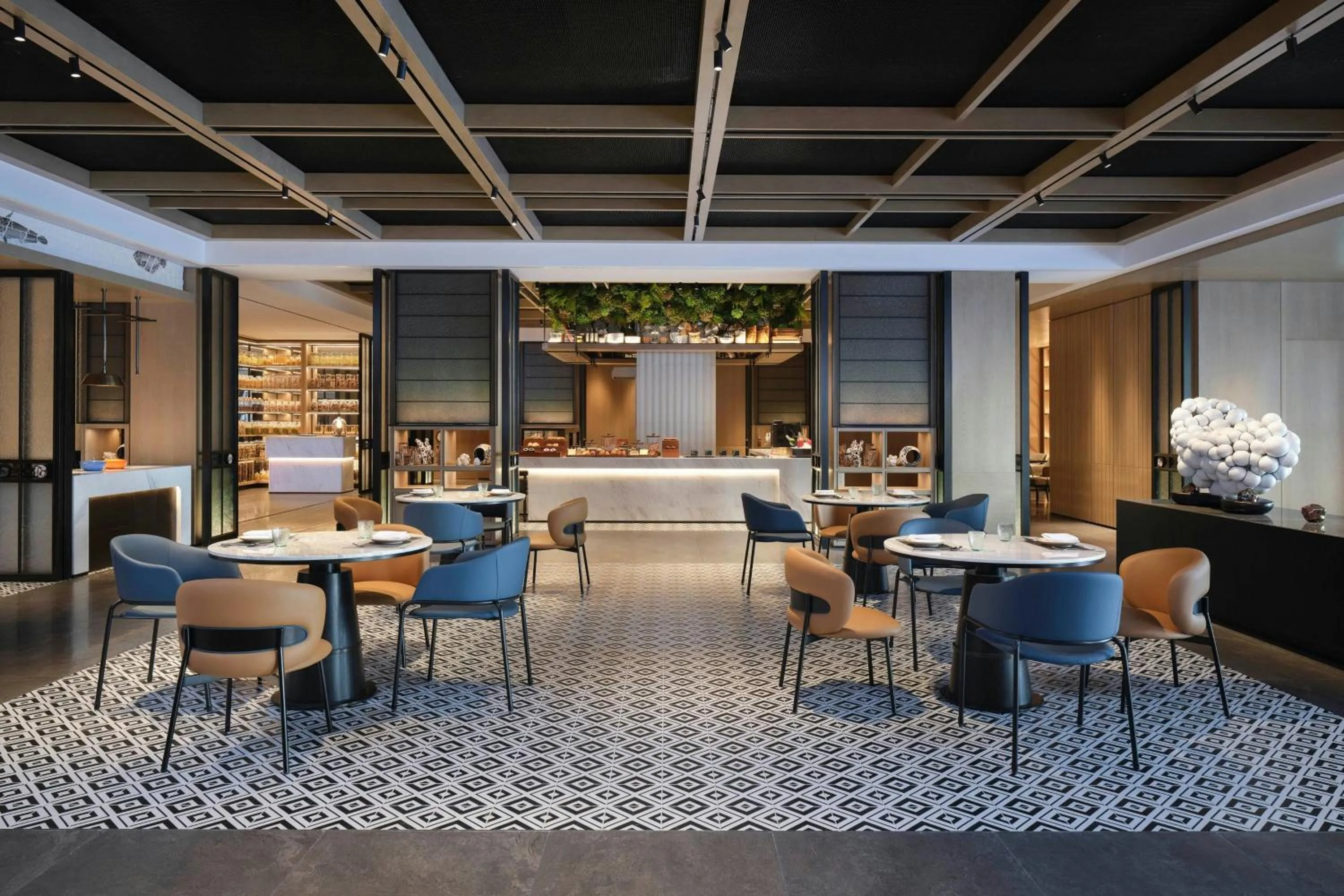 Restaurant/places to eat in Sheraton Ningbo Yinzhou