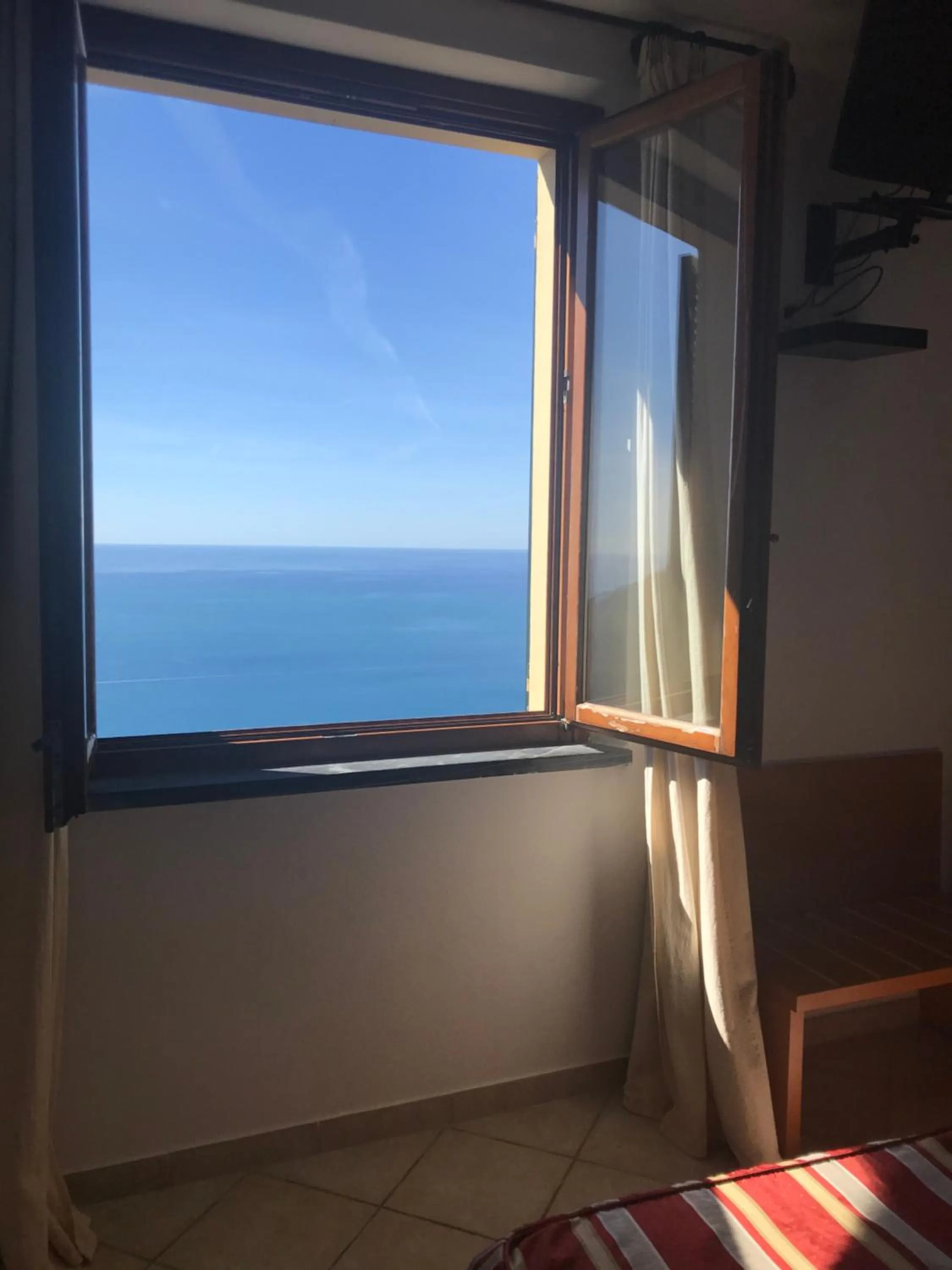 Sea view in Albergo Luna di Marzo