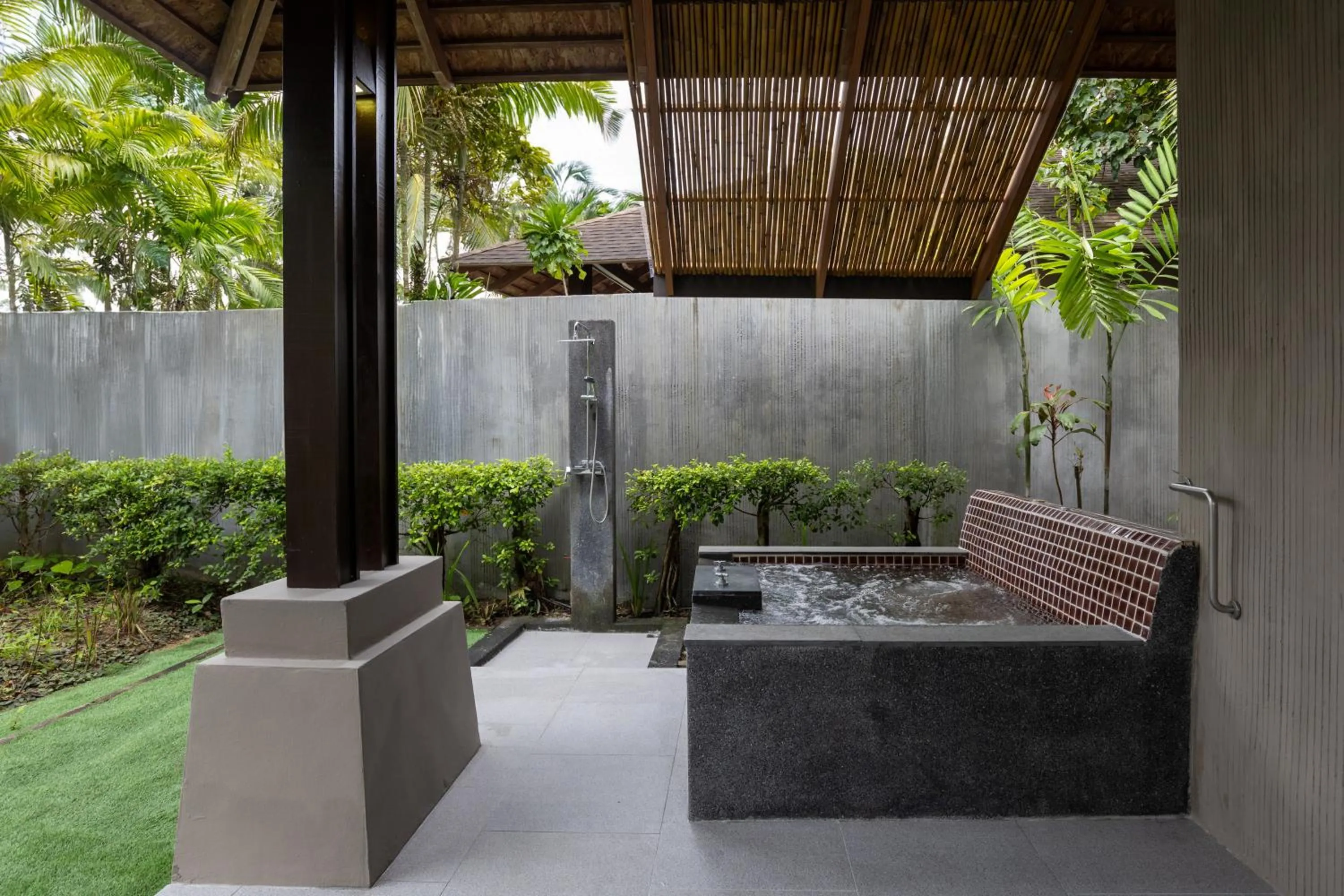 Bath in ananea Beyond Khaolak