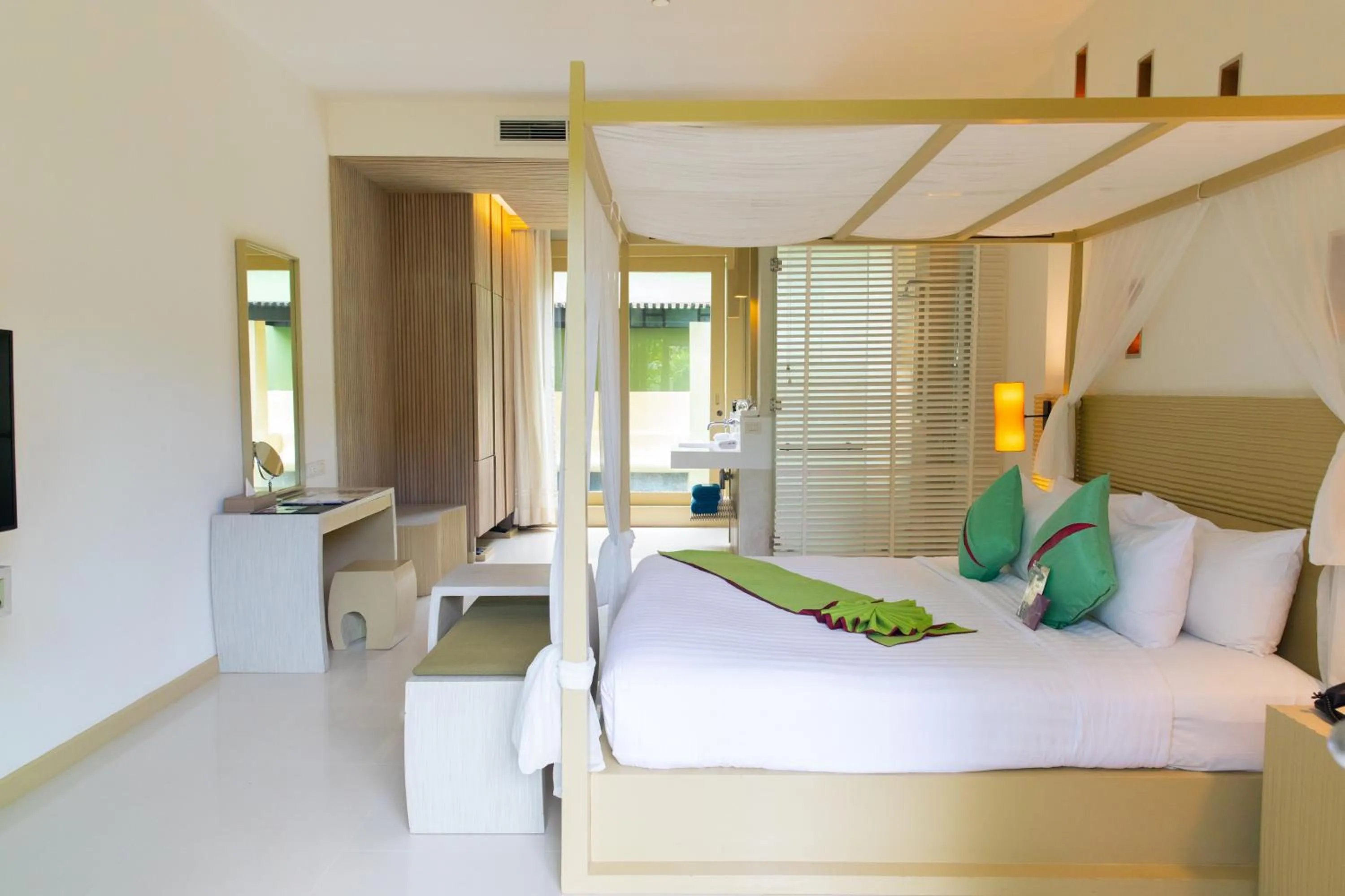 Bed in Mercure Koh Chang Hideaway