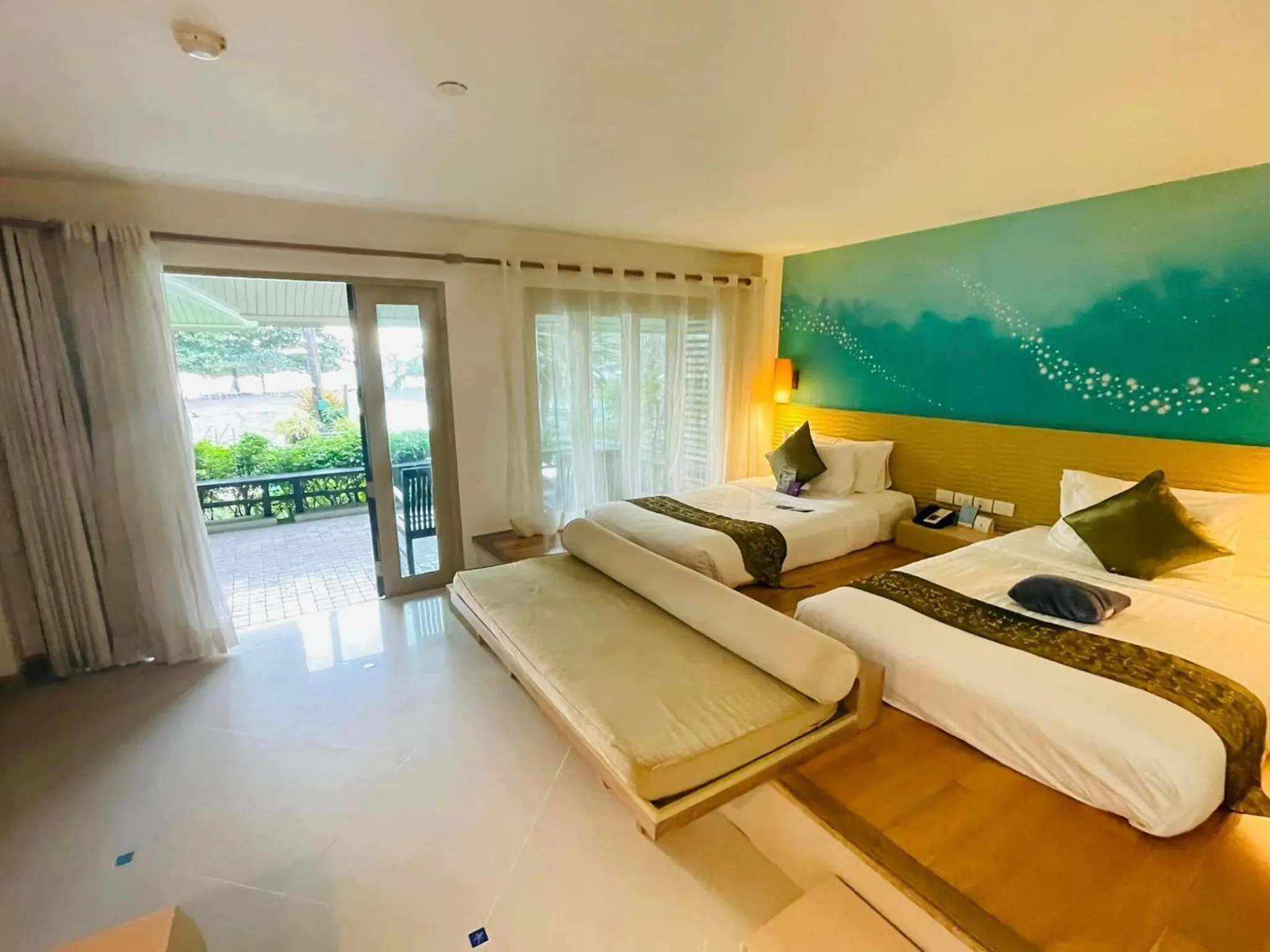 Bed in Mercure Koh Chang Hideaway